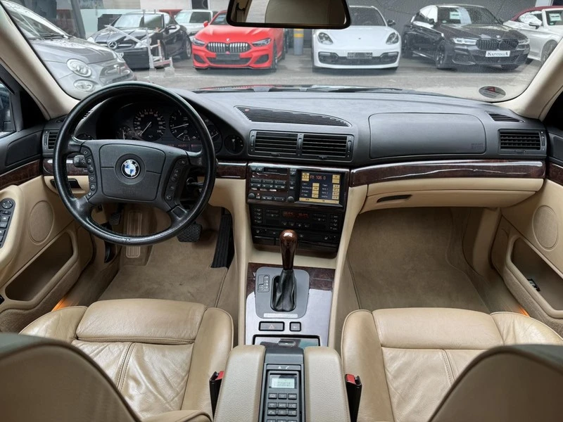 BMW 740, снимка 10 - Автомобили и джипове - 54427287