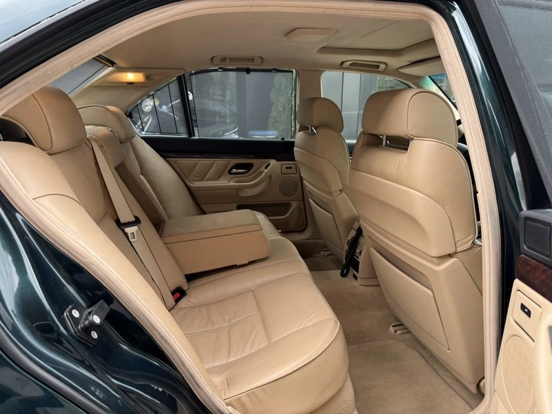 BMW 740, снимка 12 - Автомобили и джипове - 54427287