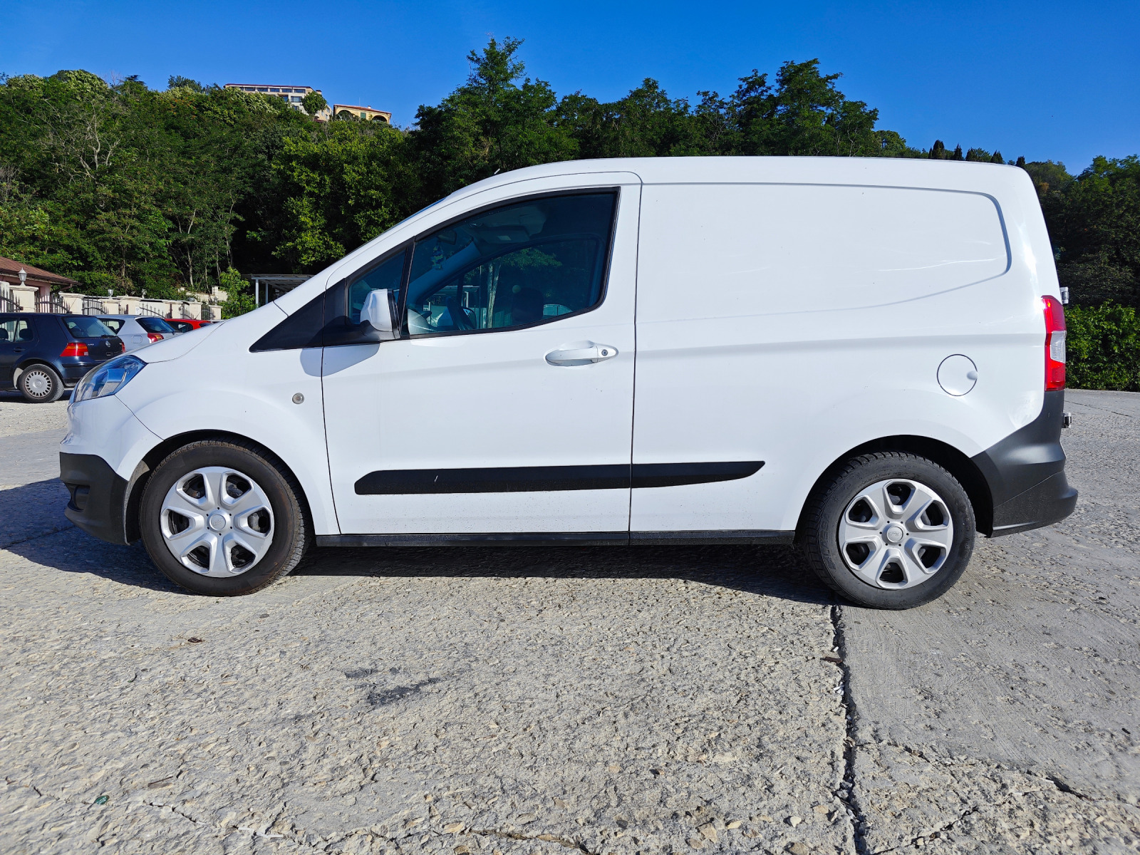 Ford Courier TRANSIT COURIER - изображение 4