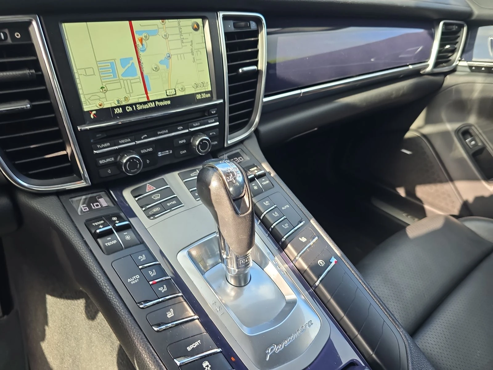 Porsche Panamera BI-Xenon* Bose* Дистроник* Подгрев* Memory*  - изображение 8