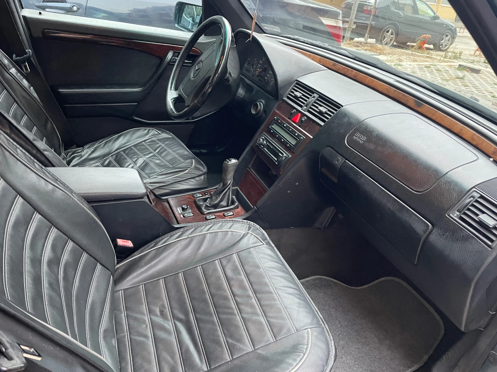 Mercedes-Benz C 200  - изображение 5