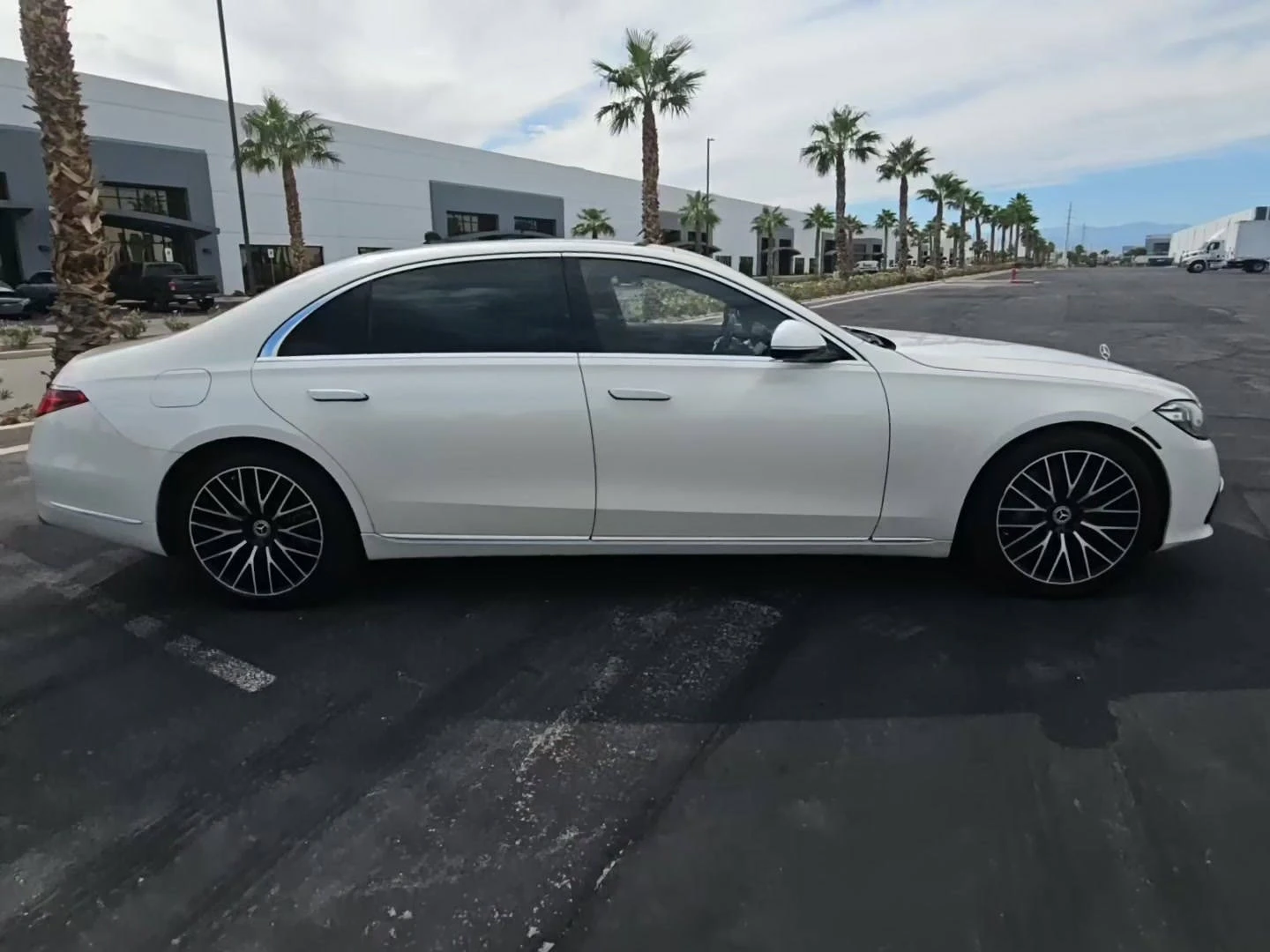 Mercedes-Benz S 580 DESIGNO* BURMASTER* DISTRONIK* МАСАЖ* ОБДУХ* ПАНО* - изображение 5