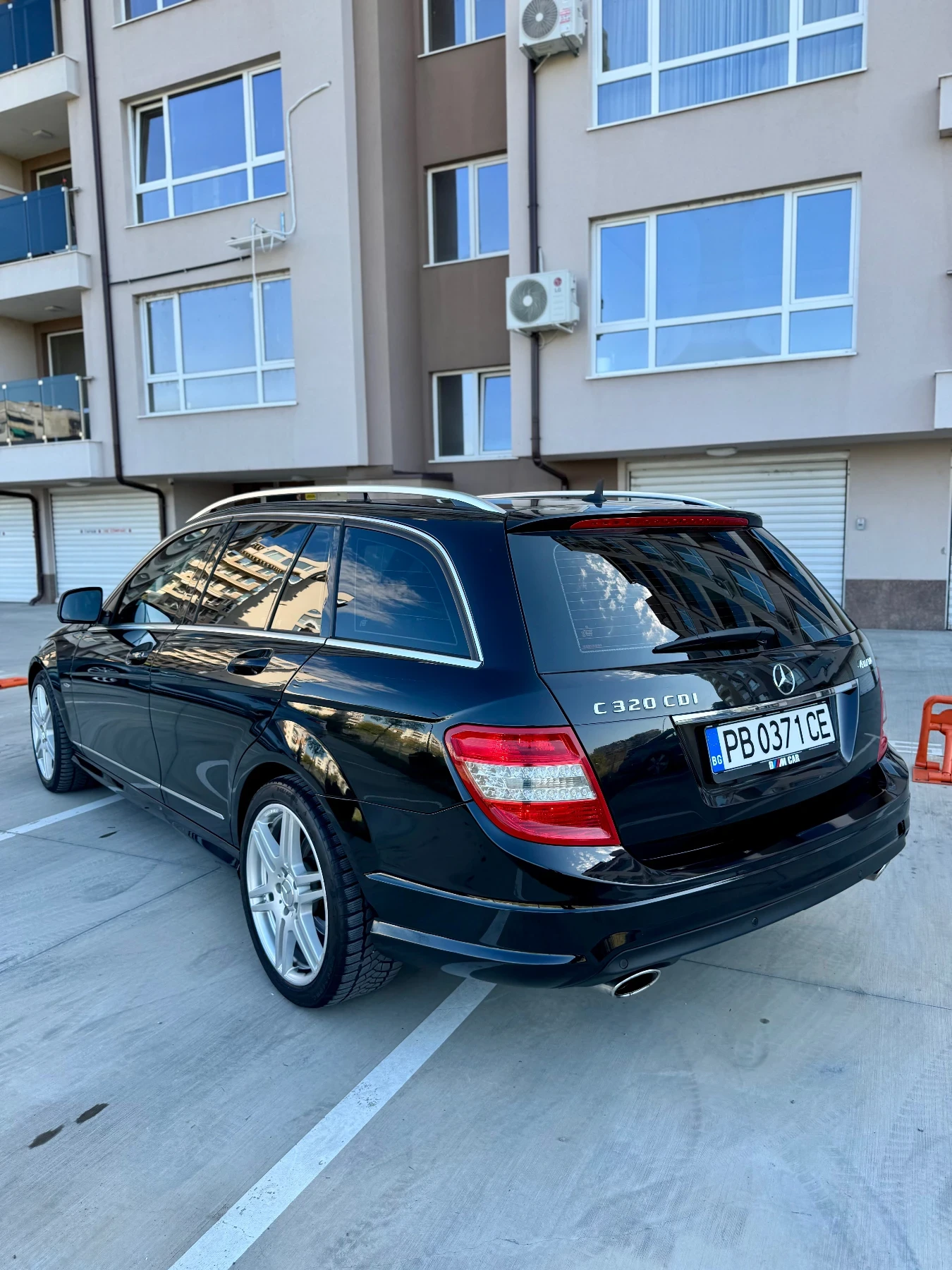 Mercedes-Benz C 320  4MATIC FULL AMG PACK - изображение 3