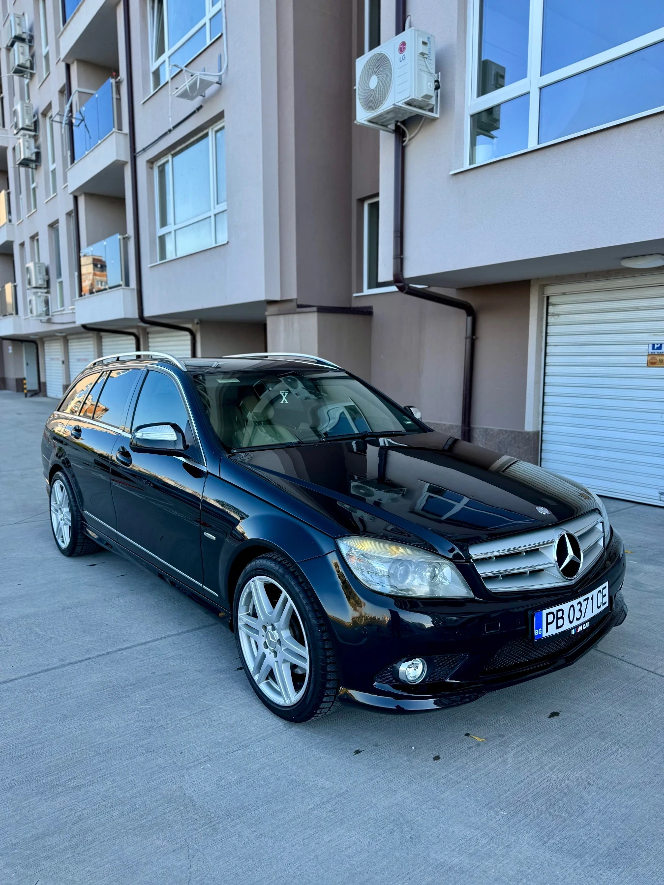 Mercedes-Benz C 320  4MATIC FULL AMG PACK - изображение 2