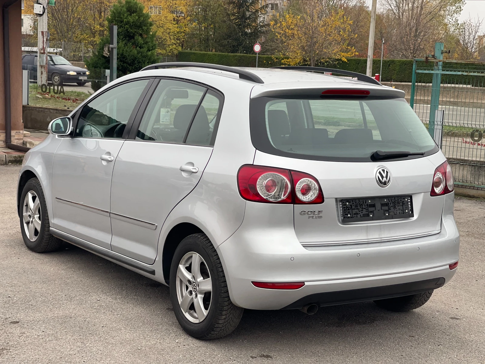 VW Golf Plus 1.6TDi - изображение 4