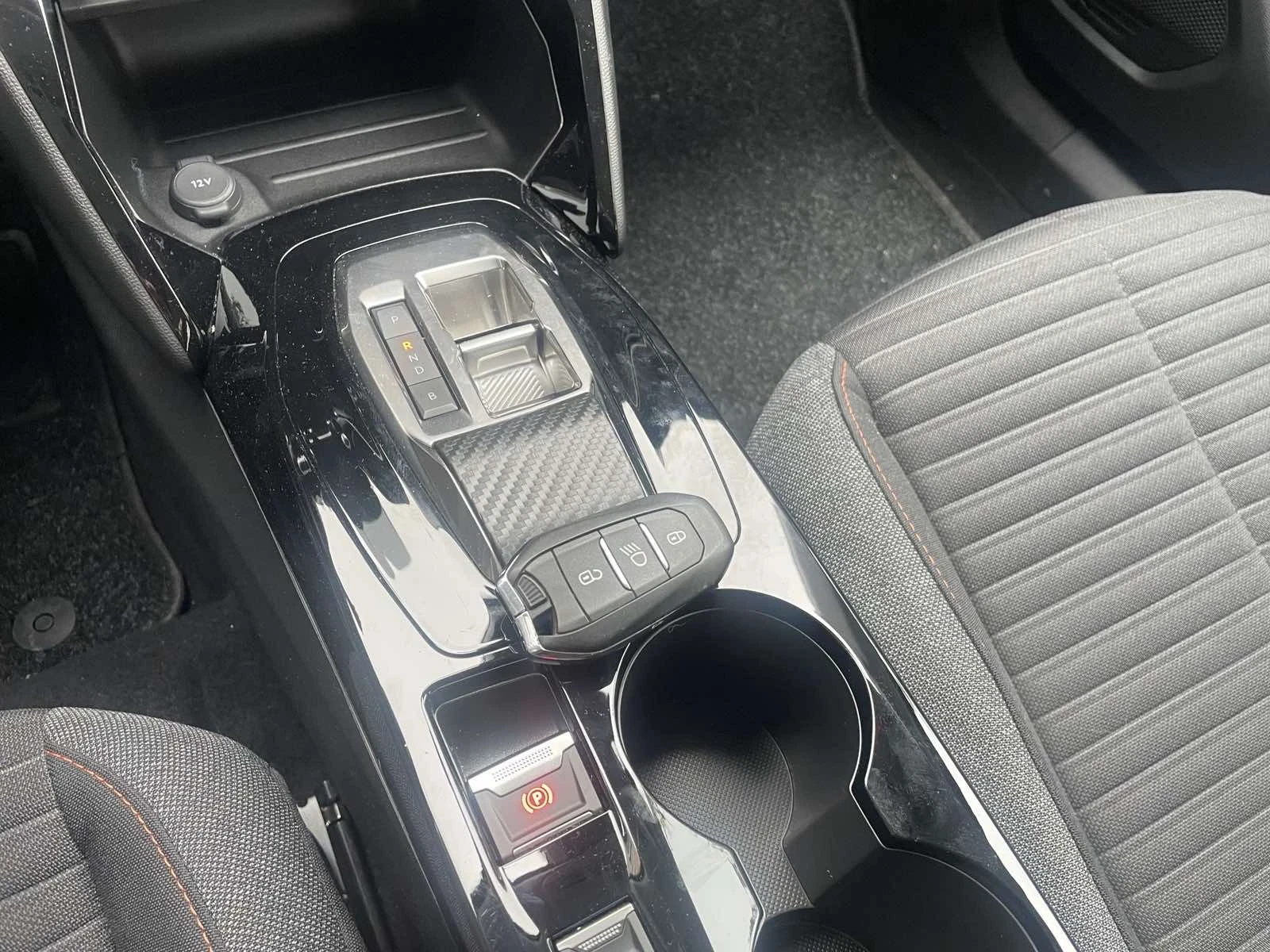 Peugeot 2008 EV | Mobile.bg � ����������� 14