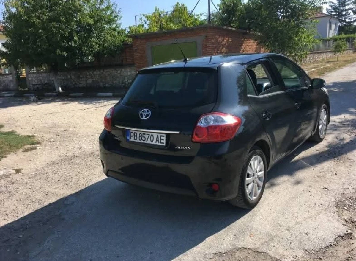 Toyota Auris  - изображение 3