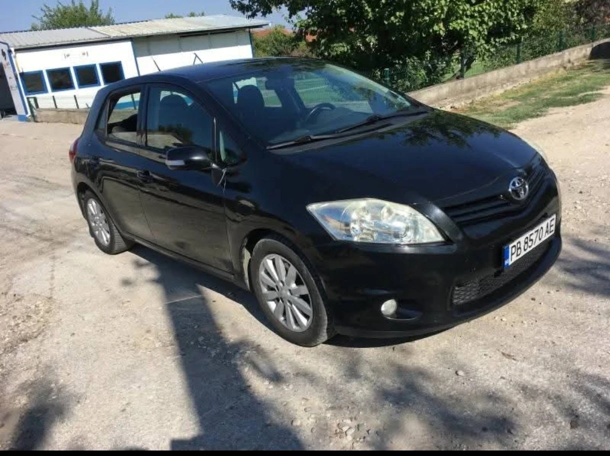 Toyota Auris  - изображение 2