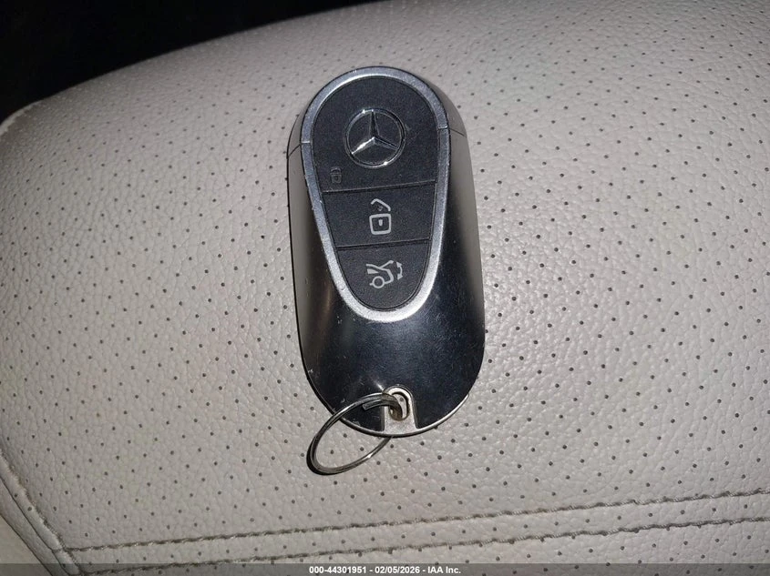 Mercedes-Benz C 300 2l Sedan, снимка 11 - Автомобили и джипове - 53958418