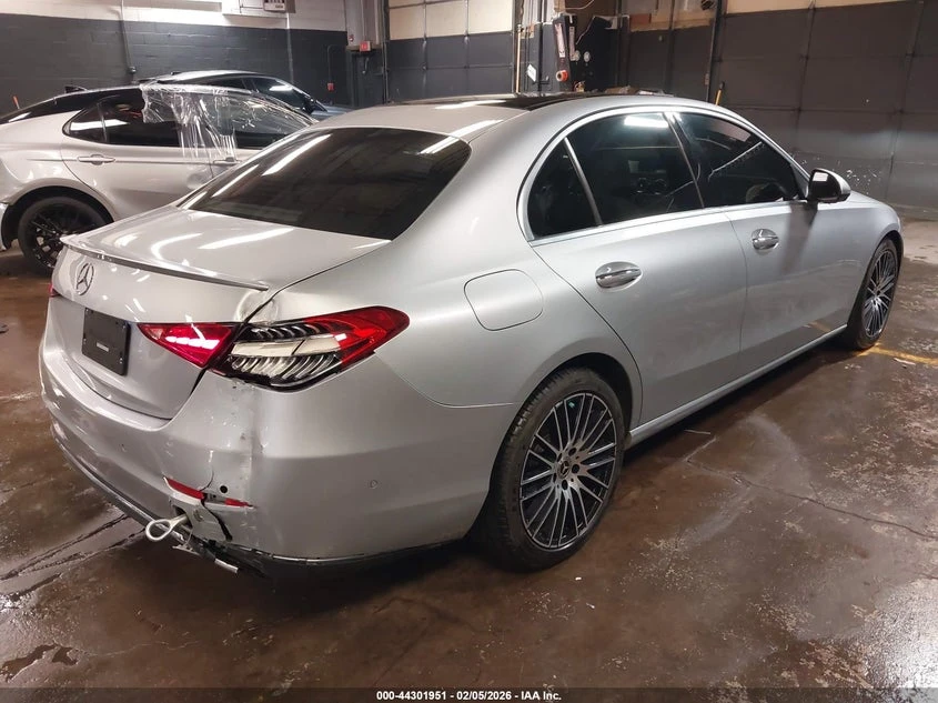 Mercedes-Benz C 300 2l Sedan, снимка 4 - Автомобили и джипове - 53958418