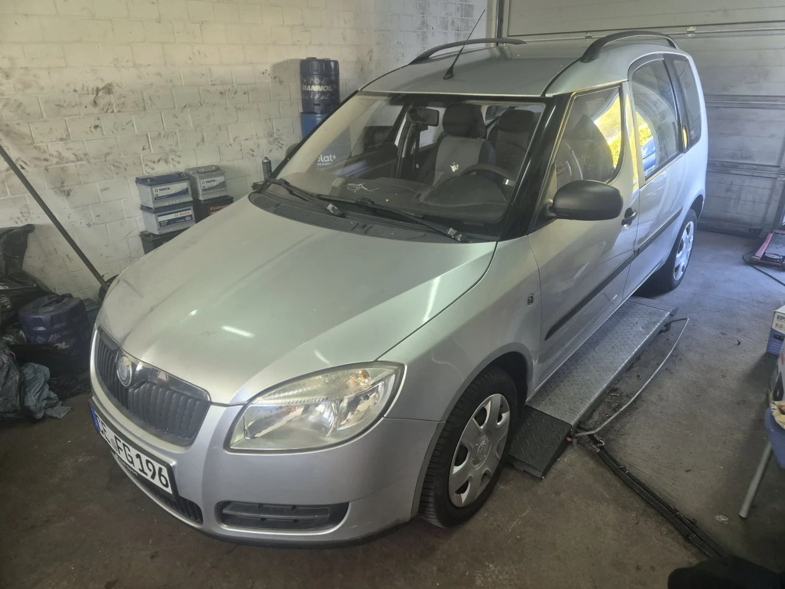 Skoda Roomster, снимка 2 - Автомобили и джипове - 54173409