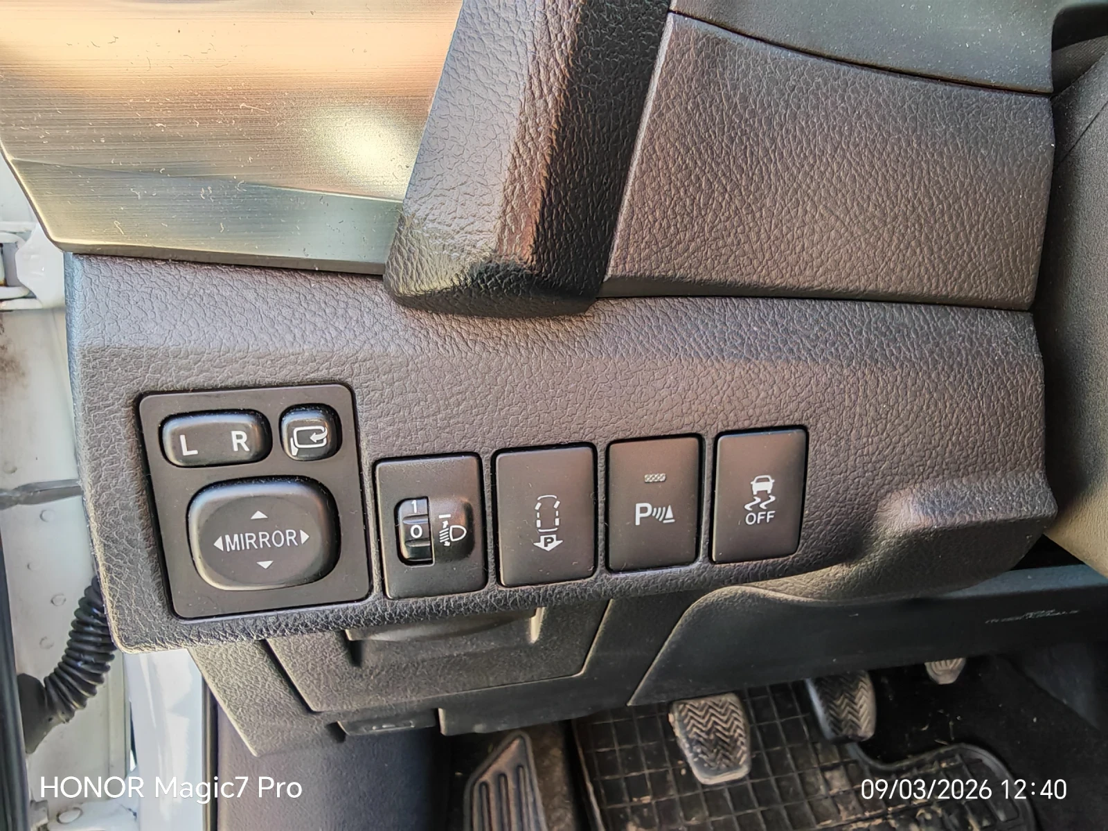 Toyota Auris, снимка 10 - Автомобили и джипове - 54279631