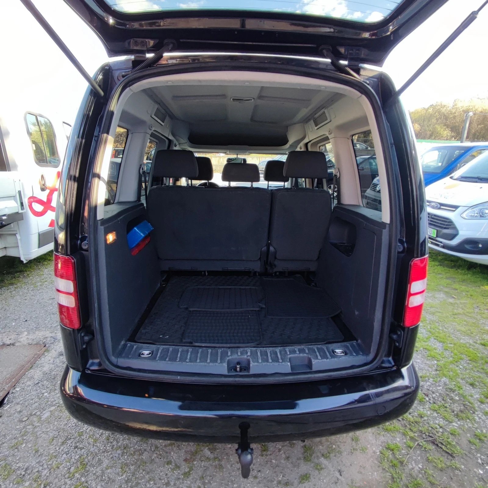 VW Caddy 2.0 TDI* 4-MOTION* NAVI* KLIMATRONIK* , снимка 16 - Автомобили и джипове - 54306946