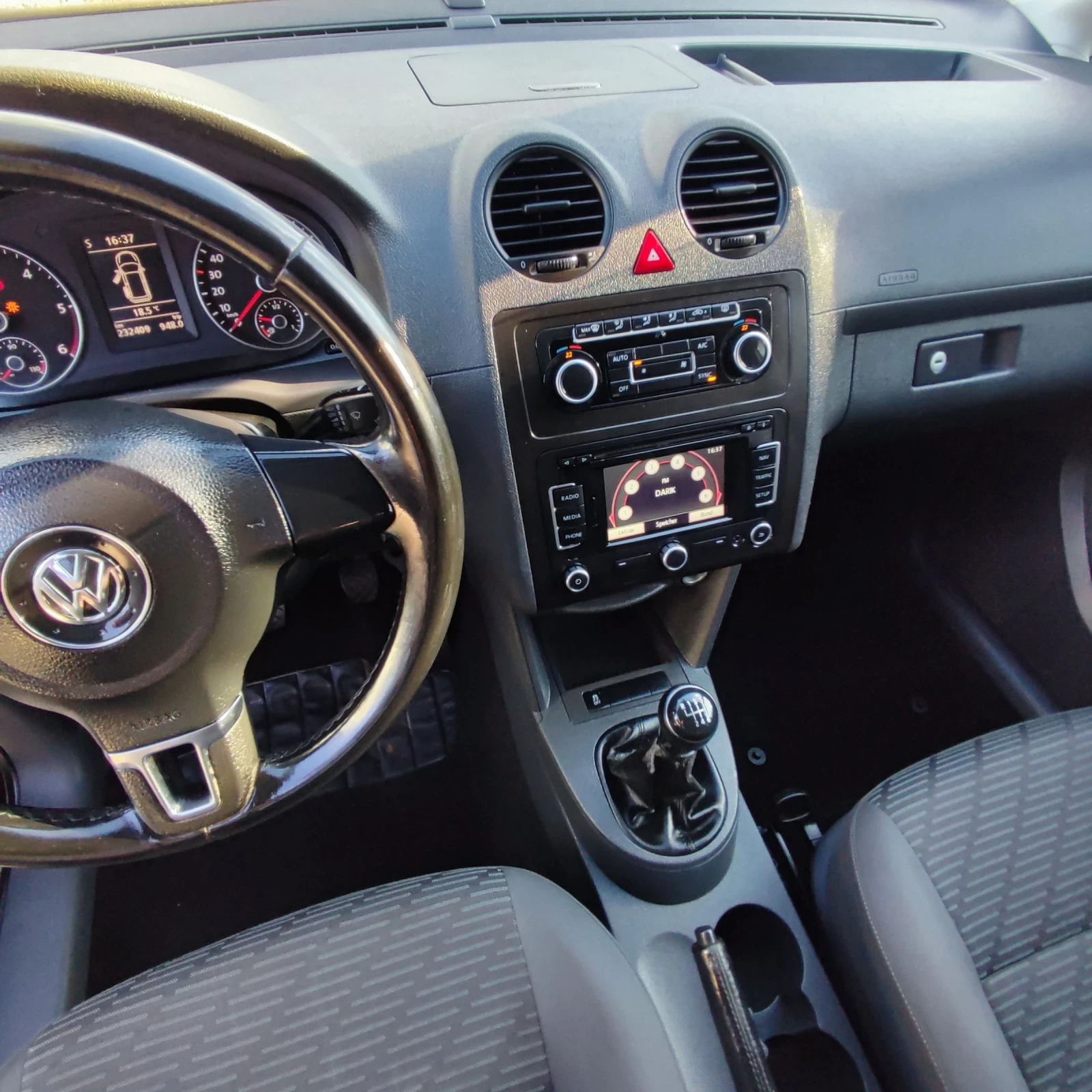 VW Caddy 2.0 TDI* 4-MOTION* NAVI* KLIMATRONIK* , снимка 11 - Автомобили и джипове - 54306946