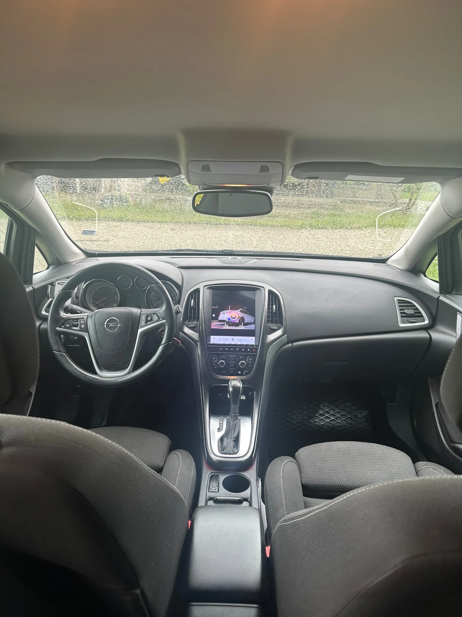 Opel Astra Sports Tourer 2.0, снимка 14 - Автомобили и джипове - 54653537