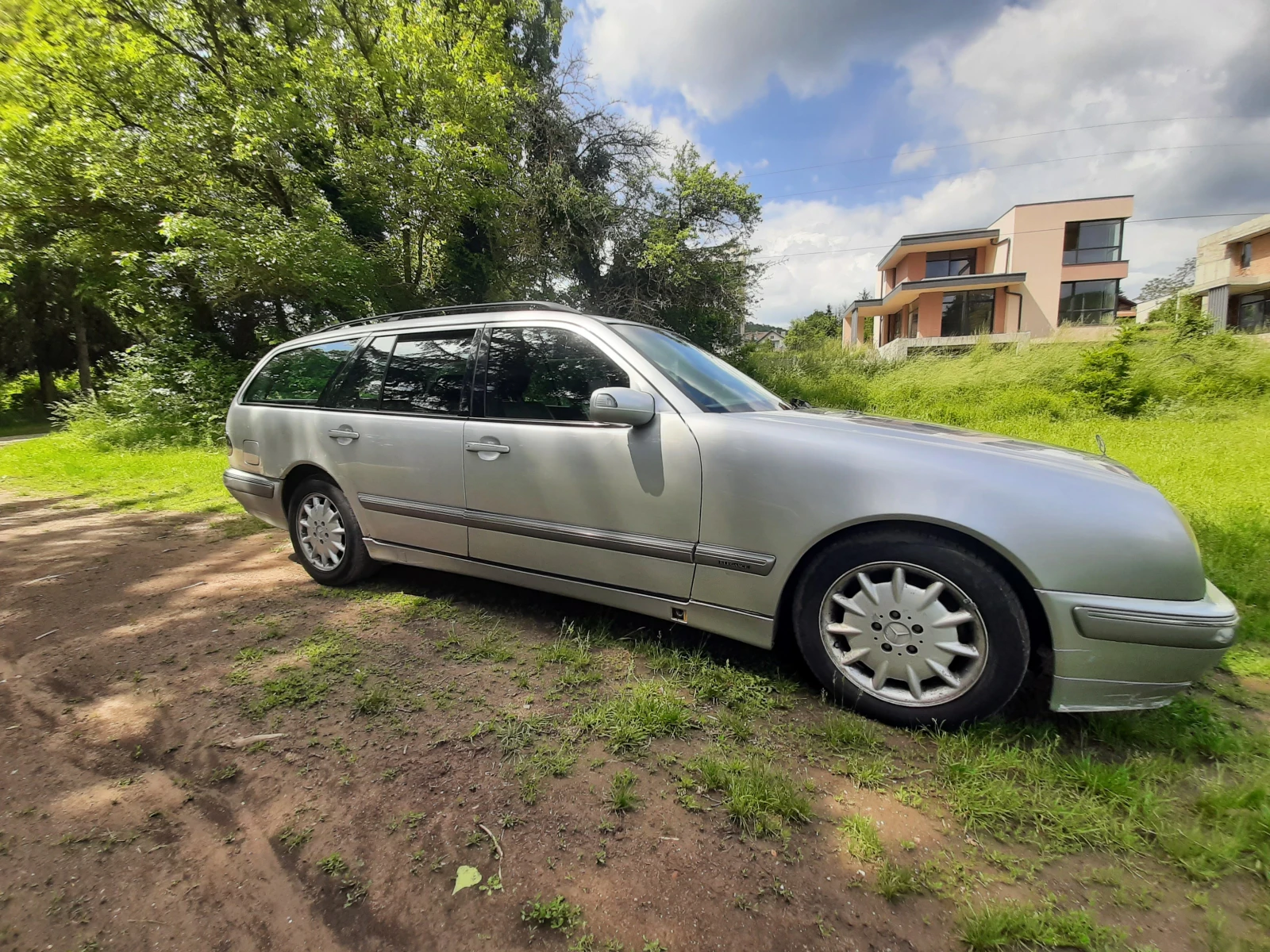Mercedes-Benz E 320, снимка 5 - Автомобили и джипове - 54662101