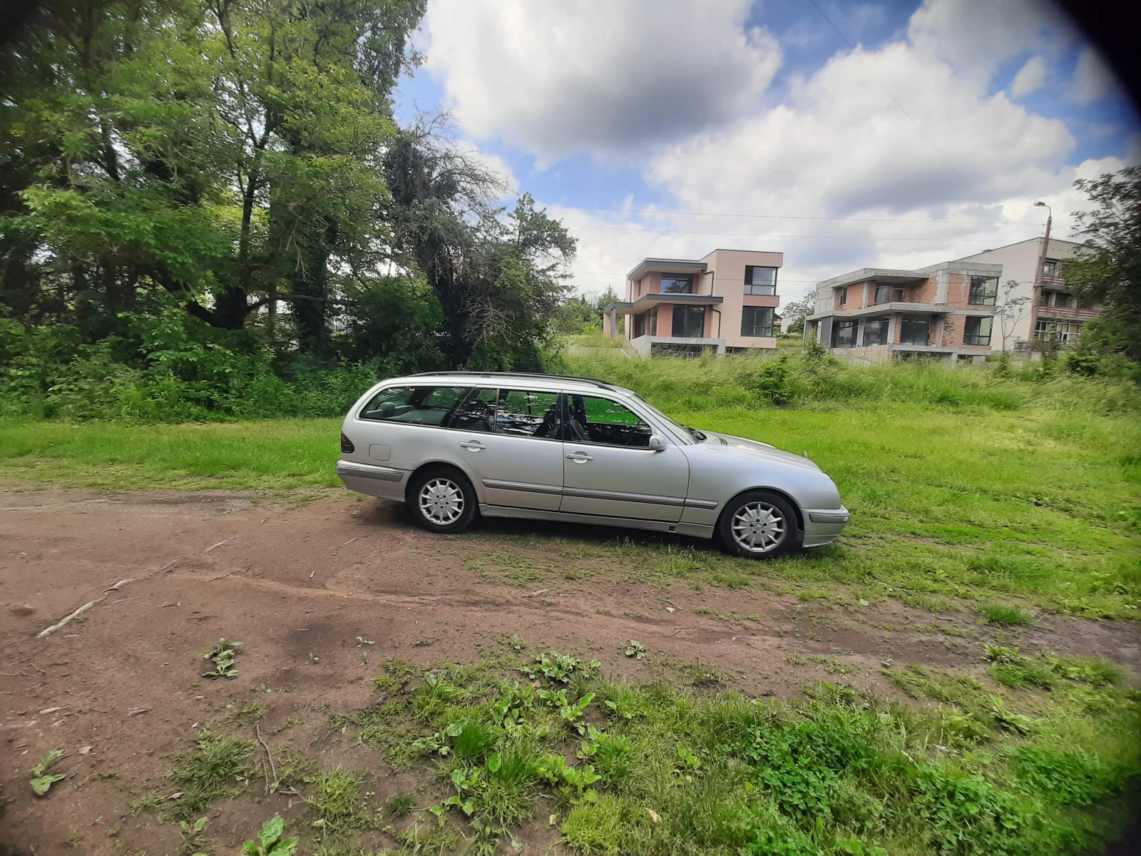 Mercedes-Benz E 320, снимка 2 - Автомобили и джипове - 54662101