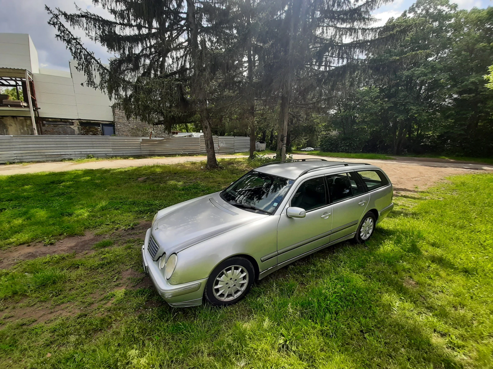 Mercedes-Benz E 320, снимка 15 - Автомобили и джипове - 54662101