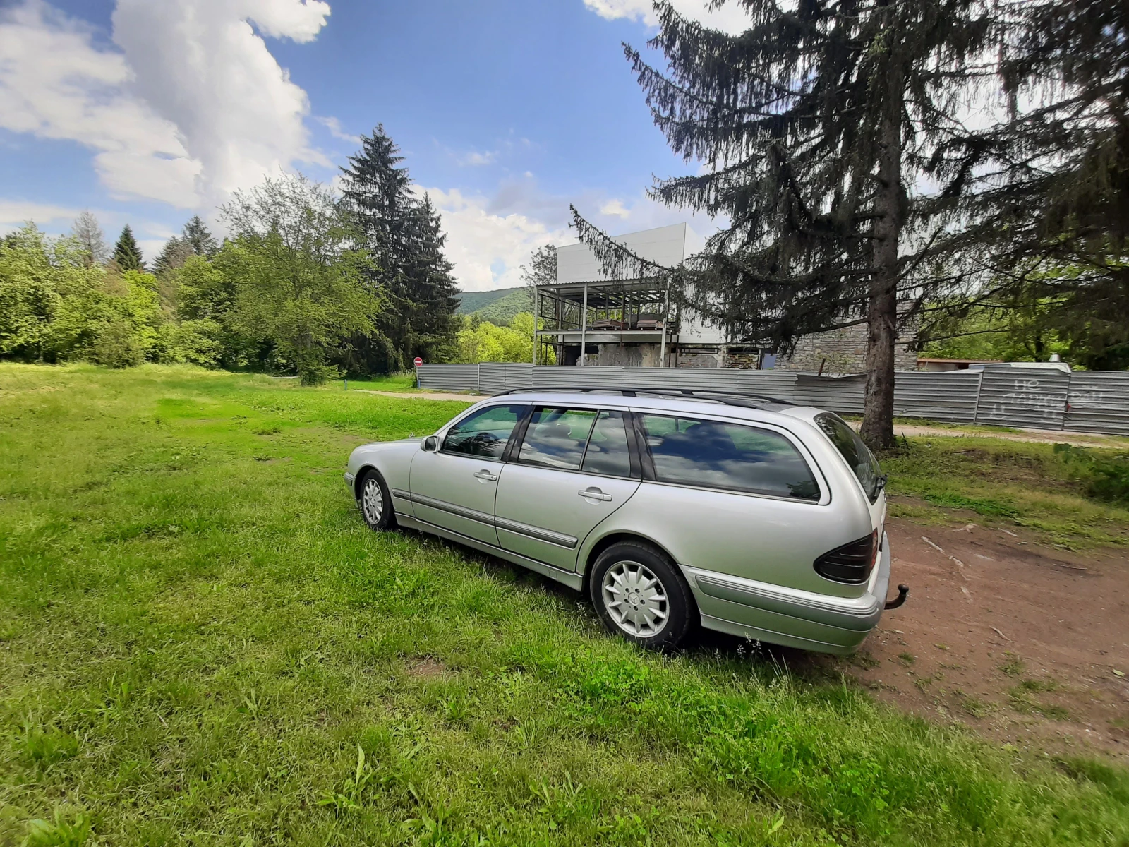 Mercedes-Benz E 320, снимка 14 - Автомобили и джипове - 54662101