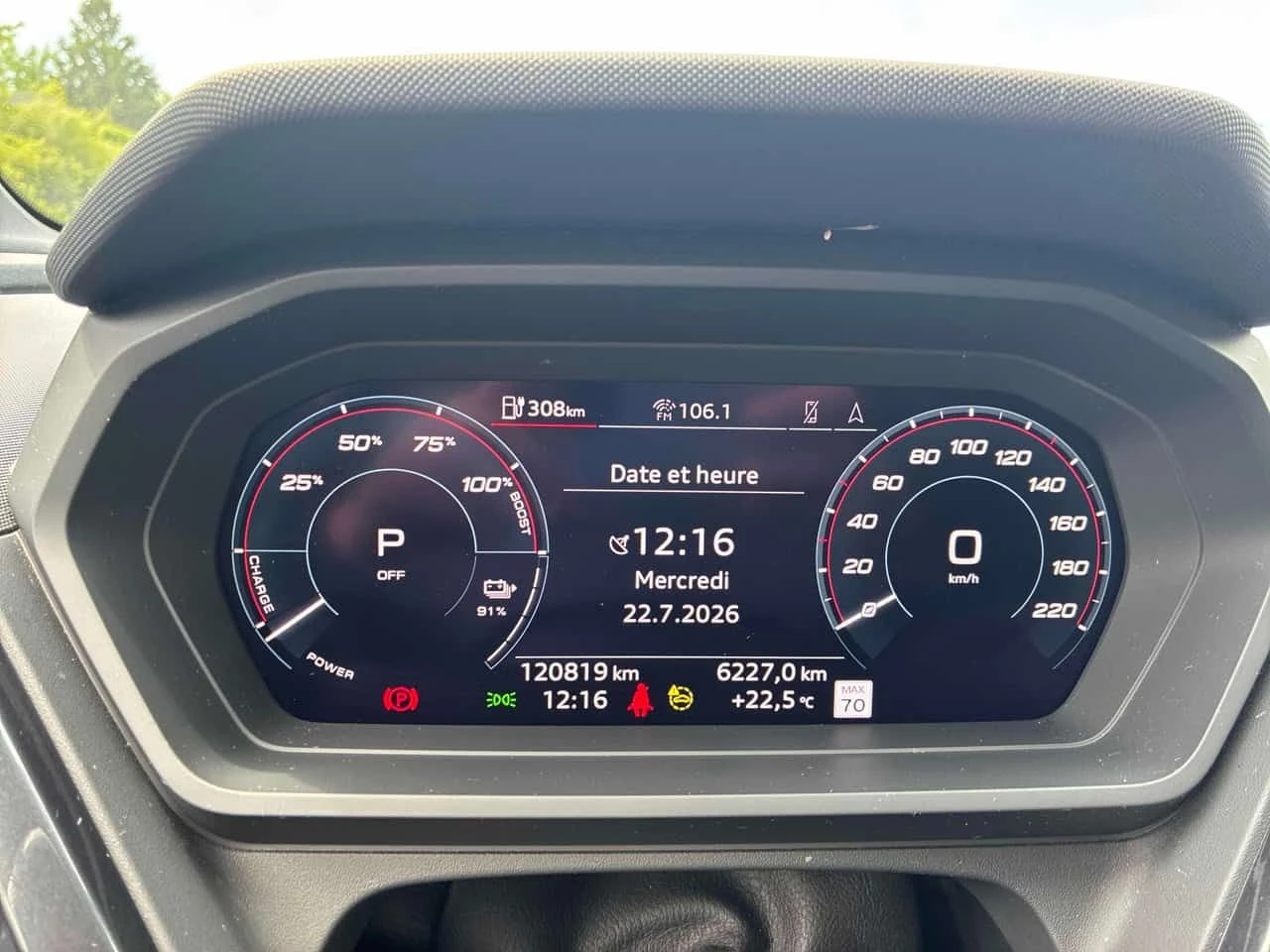 Audi E-Tron * 50 quattro * CARFAX * БЕЗ ПЪРВОНАЧАЛНА ВНОСКА, снимка 8 - Автомобили и джипове - 55410538