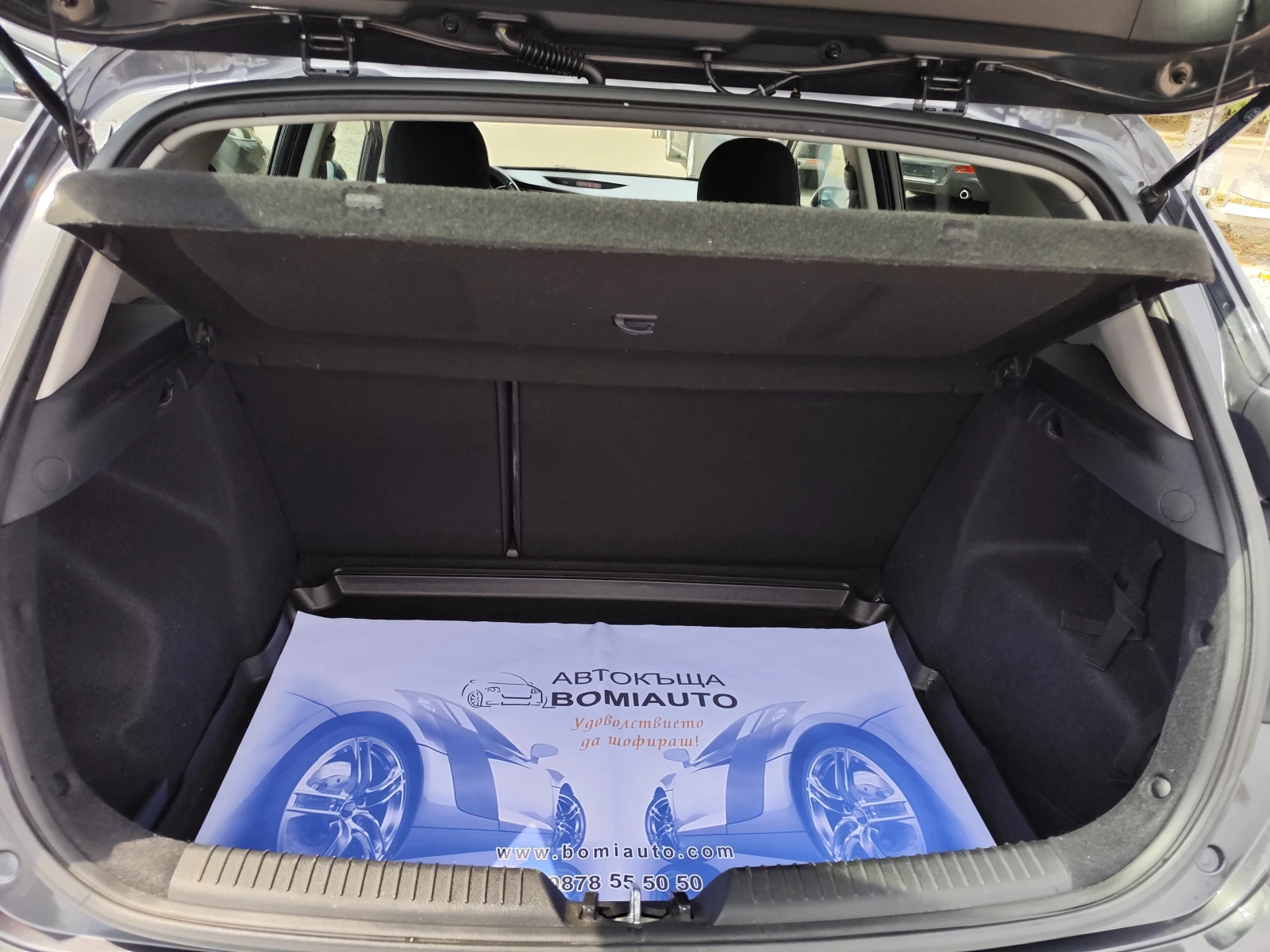 Kia Ceed 1.6CRDi* АВТОМАТИК* LED/XENON* NAVI* CAMERA* EU6B*, снимка 15 - Автомобили и джипове - 55653871