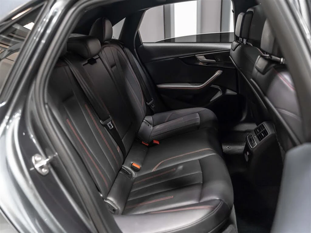 Audi A4 Quattro Progressiv 45 TFSI, снимка 11 - Автомобили и джипове - 55670481