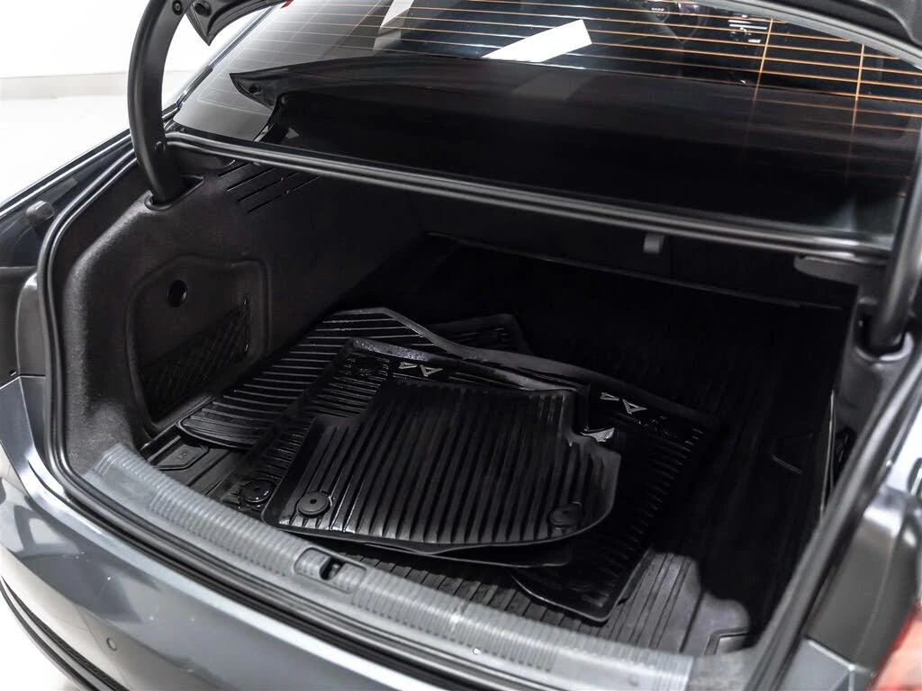 Audi A4 Quattro Progressiv 45 TFSI, снимка 17 - Автомобили и джипове - 55670481