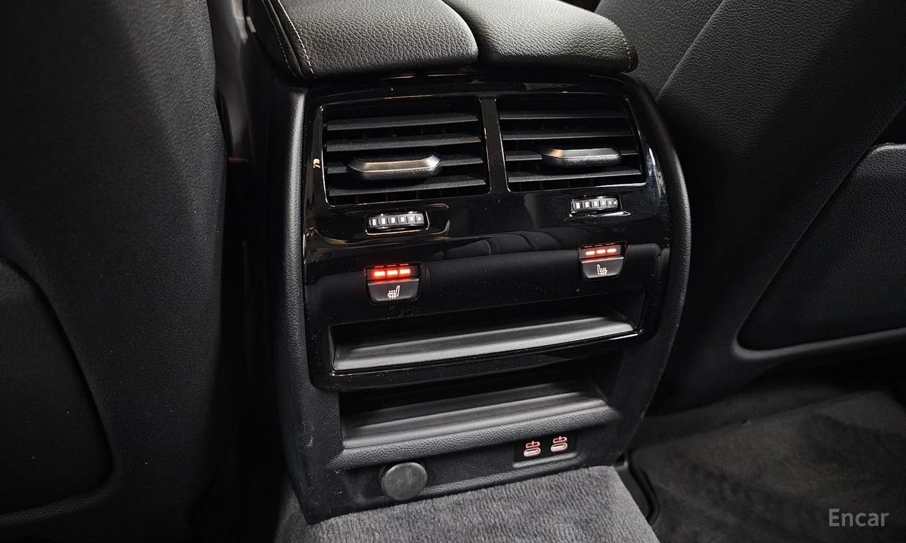 BMW 520 i* LUXURY* DISTRONIC* ХЕДЪП* ПОДГРЕВ* КРАЙНА ЦЕНА, снимка 17 - Автомобили и джипове - 55983782