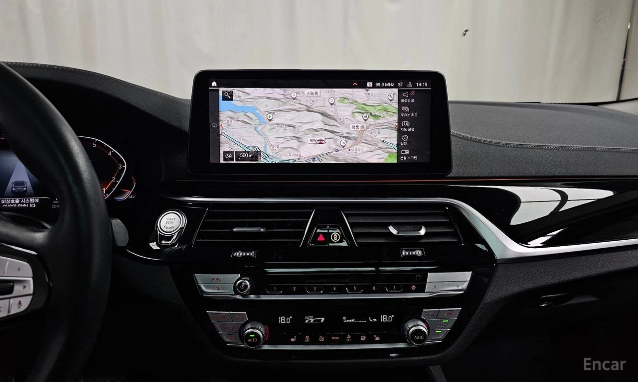 BMW 520 i* LUXURY* DISTRONIC* ХЕДЪП* ПОДГРЕВ* КРАЙНА ЦЕНА, снимка 13 - Автомобили и джипове - 55983782