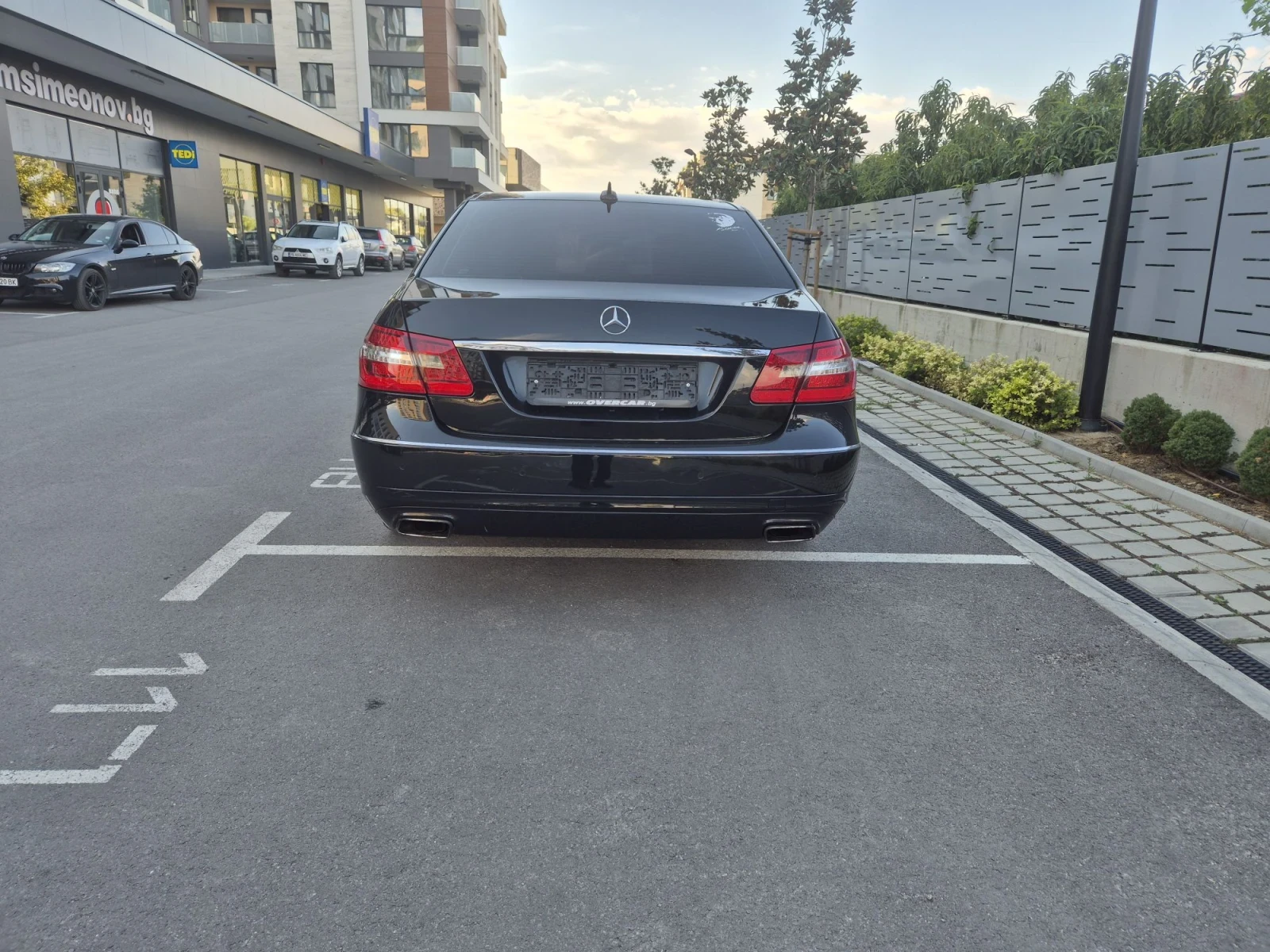 Mercedes-Benz E 350 FULL / 3TV /ОБДУХВАНЕ/Night Vision/ДИСТРОНИК , снимка 6 - Автомобили и джипове - 56317497