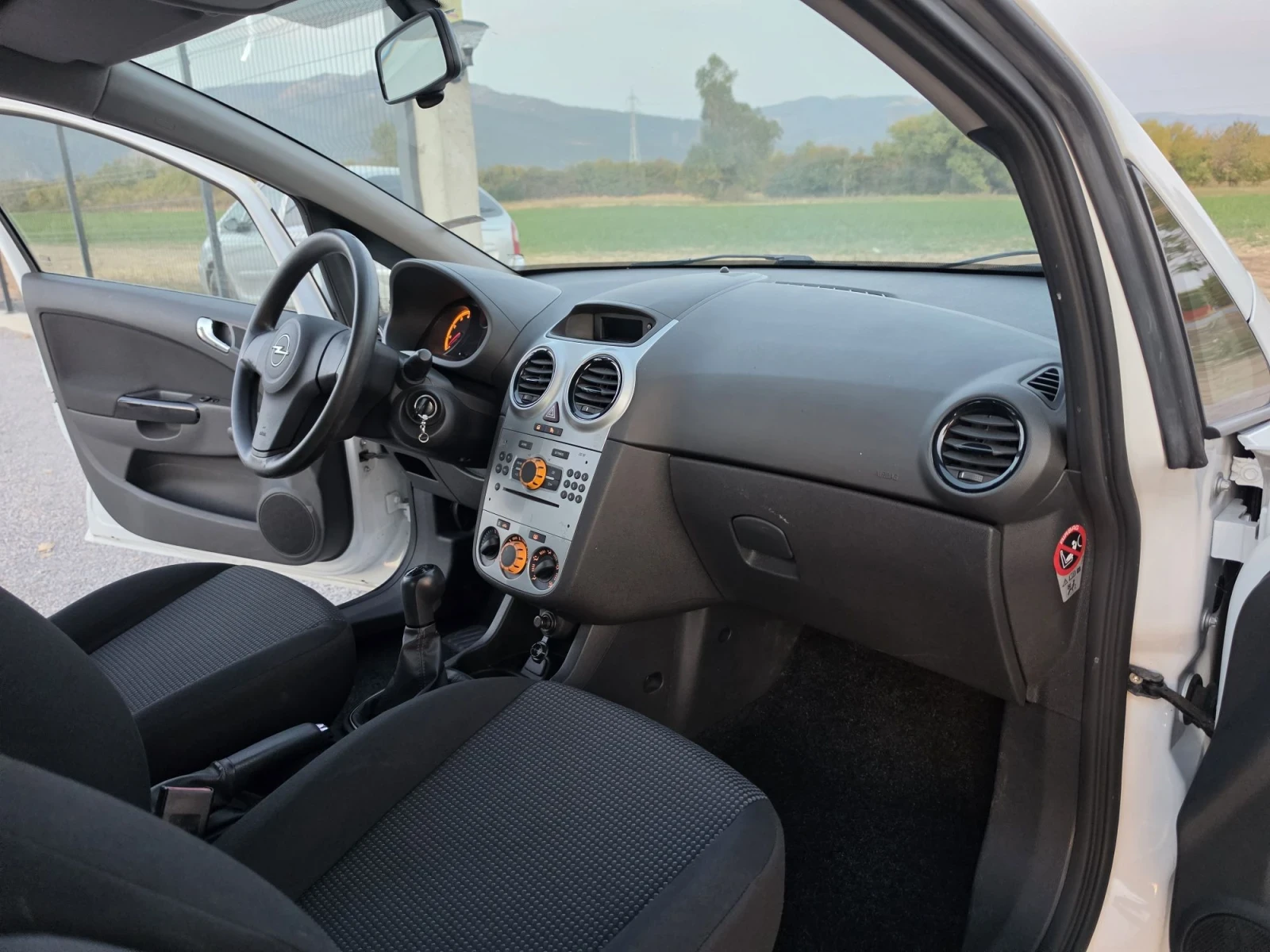 Opel Corsa 1.2 i EVRO 5 FACE-LIFT  | Mobile.bg � ����������� 12