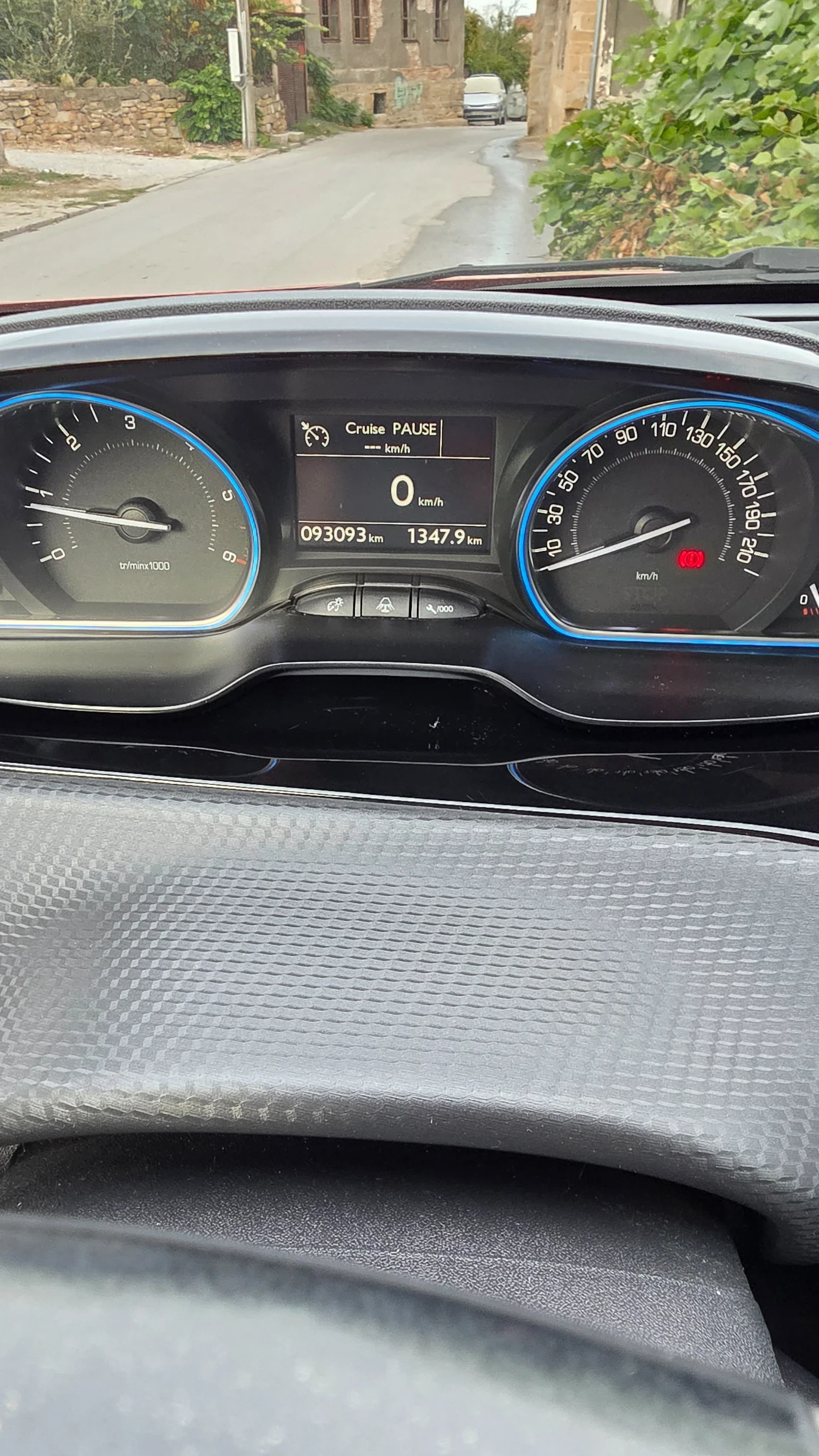 Peugeot 2008, снимка 6 - Автомобили и джипове - 56451602