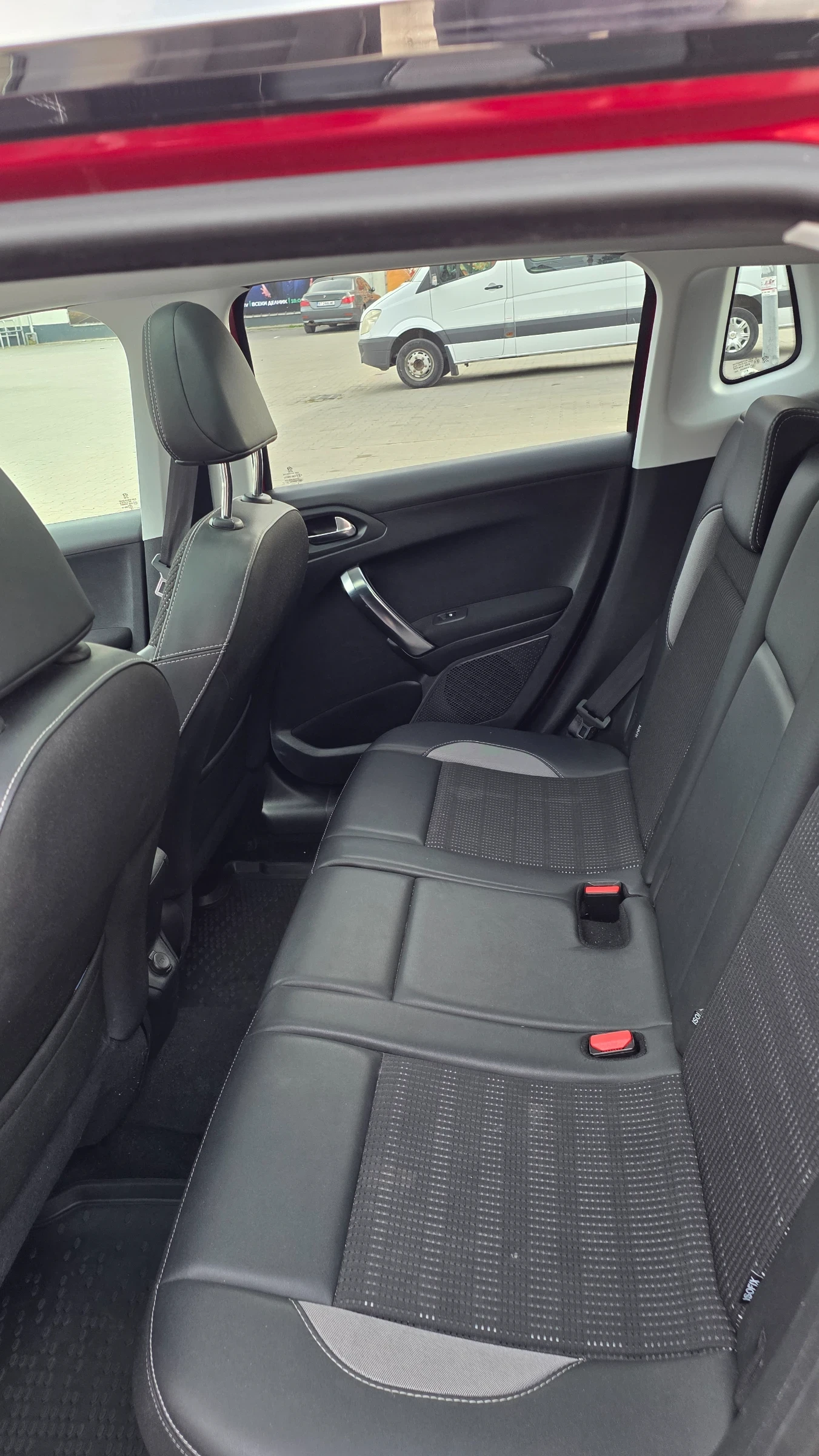 Peugeot 2008, снимка 8 - Автомобили и джипове - 56451602