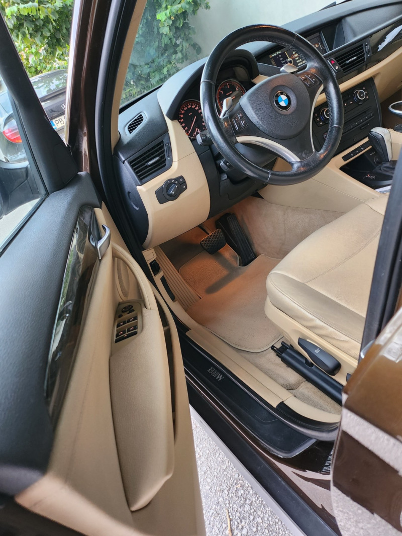 BMW X1, снимка 4 - Автомобили и джипове - 46411356