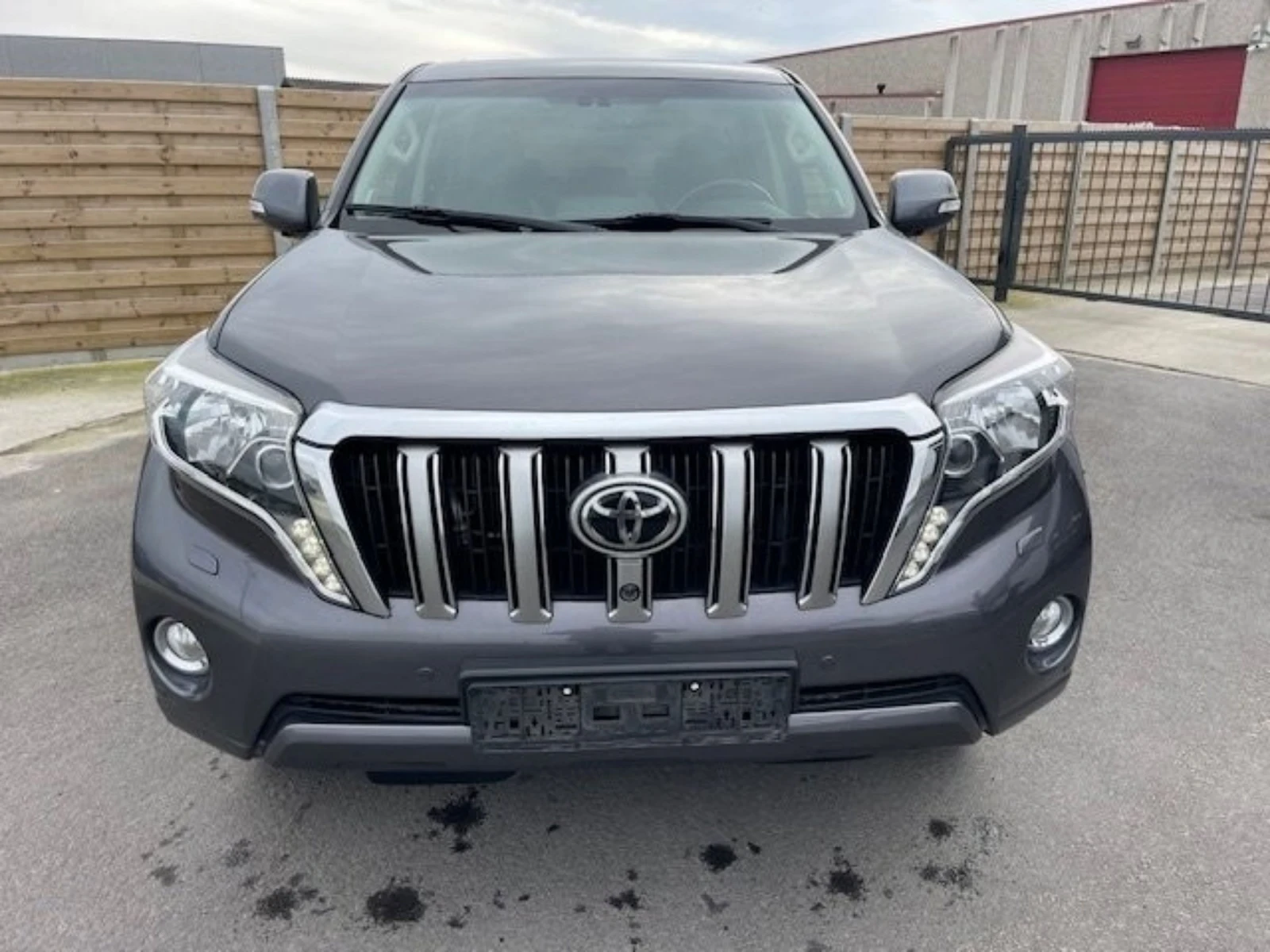 Toyota Land cruiser 2.8 AWD Executive Premium - изображение 2