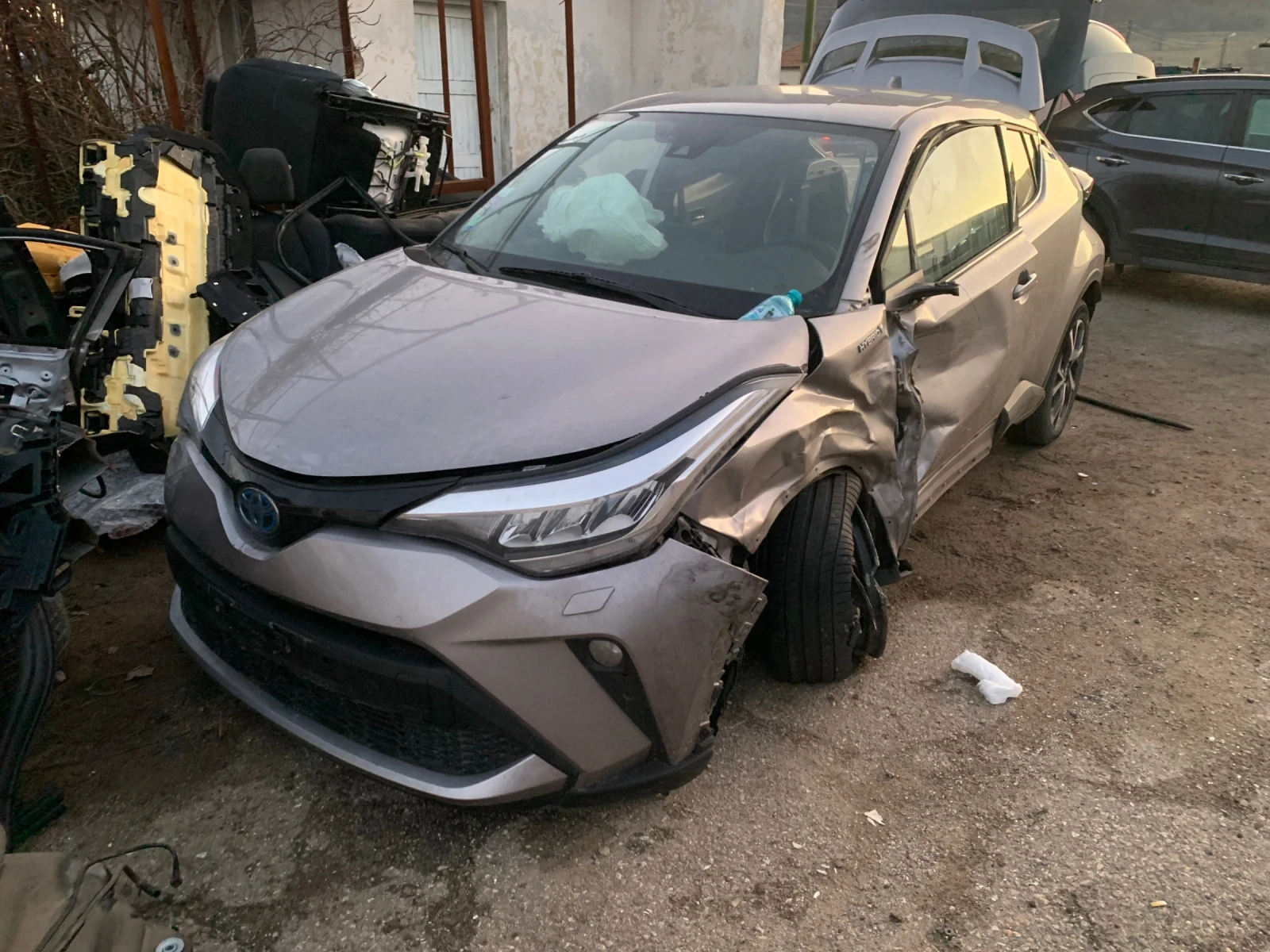 Toyota C-HR | Mobile.bg   1