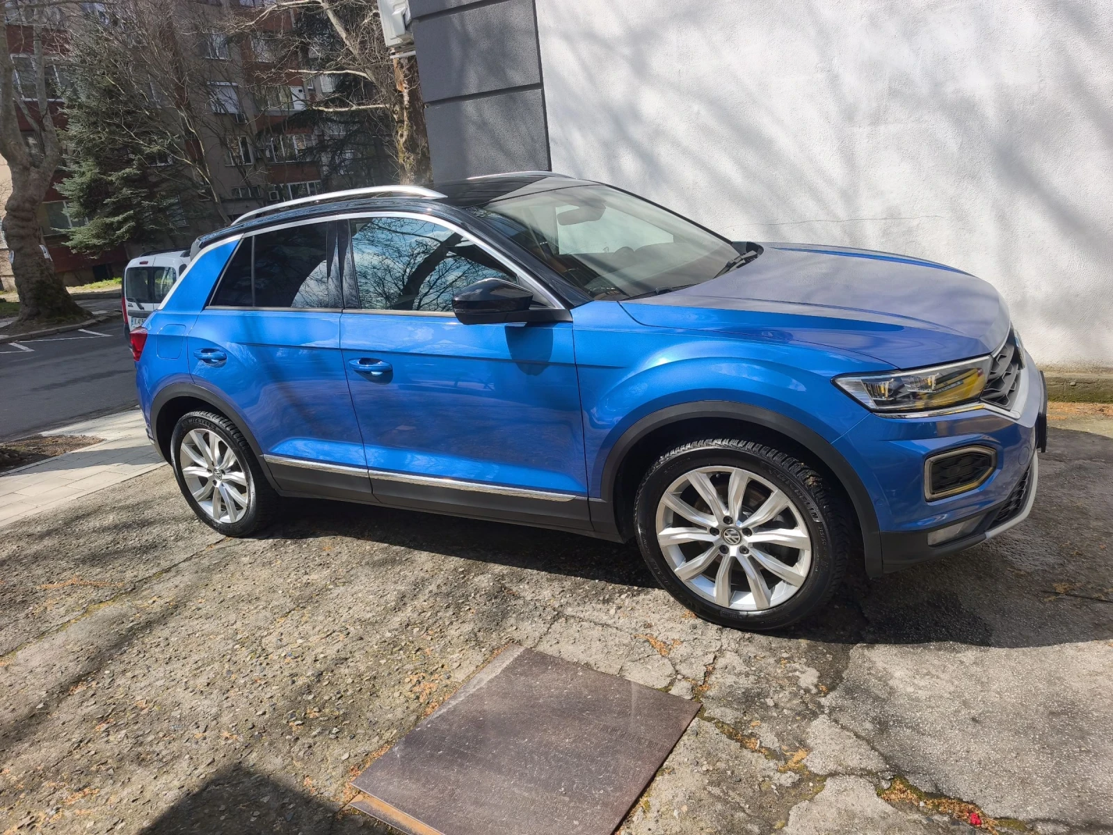 VW T-Roc, снимка 3 - Автомобили и джипове - 54038999