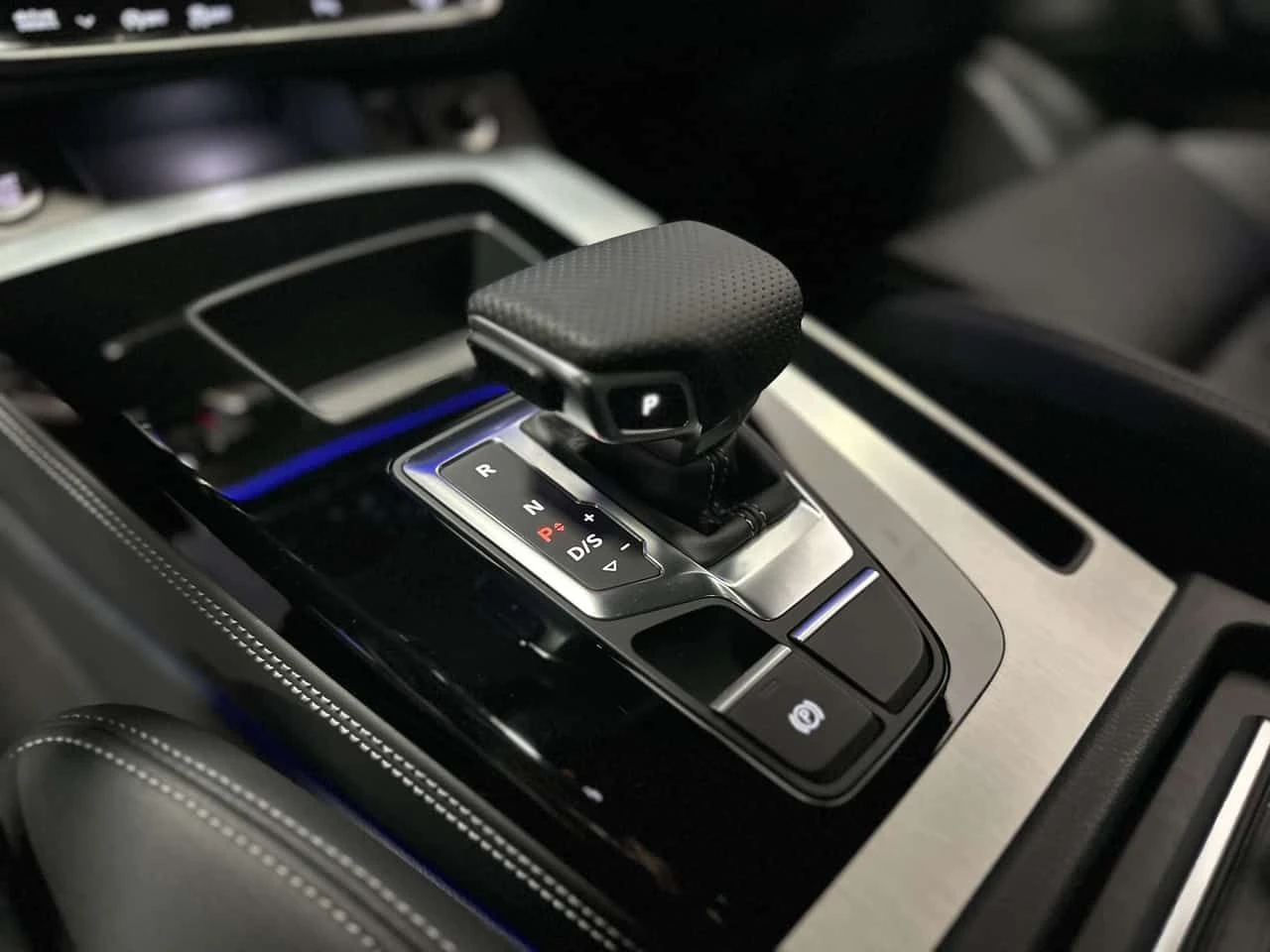 Audi Q5 * PROGRESSIV QUATTRO ~BLACK OPTIC EDITION~ 360 CAM, снимка 14 - Автомобили и джипове - 54893045