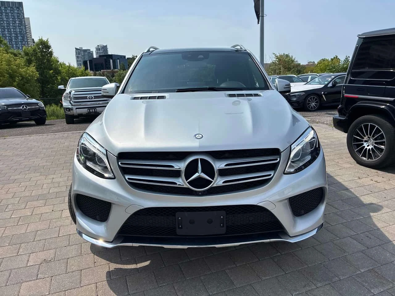 Mercedes-Benz GLE 400 4MATIC | ГЛАВНО ПРЕДСТАВИТЕЛСТВО НА MERCEDES, снимка 2 - Автомобили и джипове - 55676286