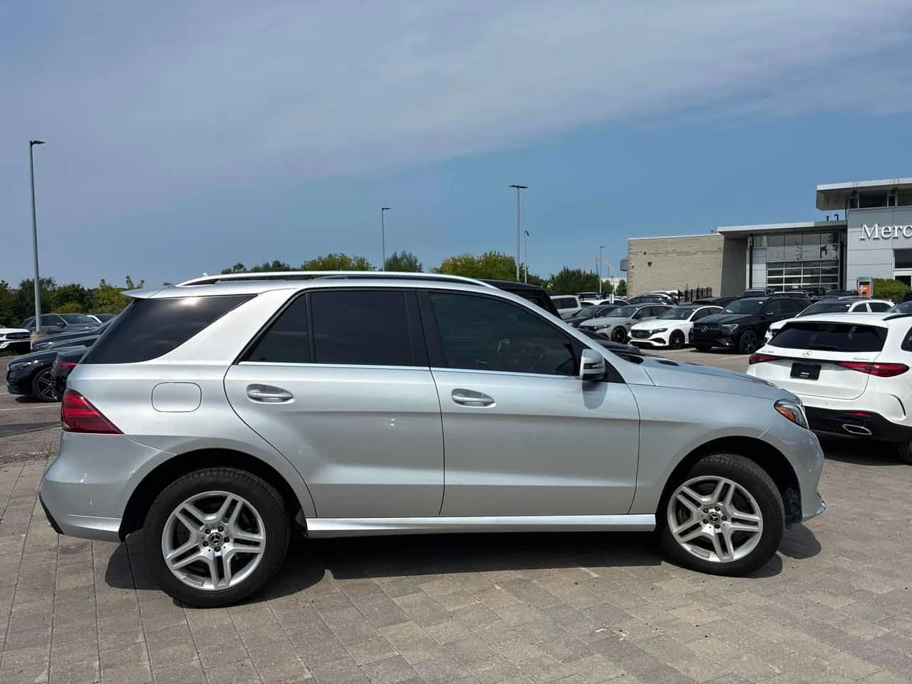 Mercedes-Benz GLE 400 4MATIC | ГЛАВНО ПРЕДСТАВИТЕЛСТВО НА MERCEDES, снимка 4 - Автомобили и джипове - 55676286