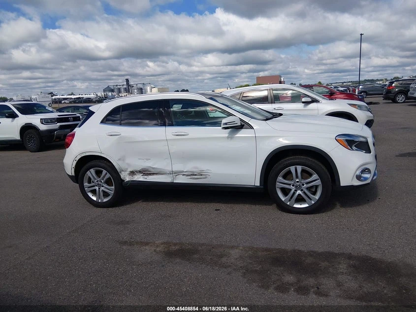Mercedes-Benz GLA 250 2.0l 4Matic, снимка 13 - Автомобили и джипове - 55816089