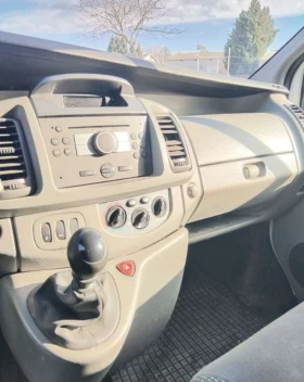 Opel Vivaro 1.9d, Клима, Face, снимка 6