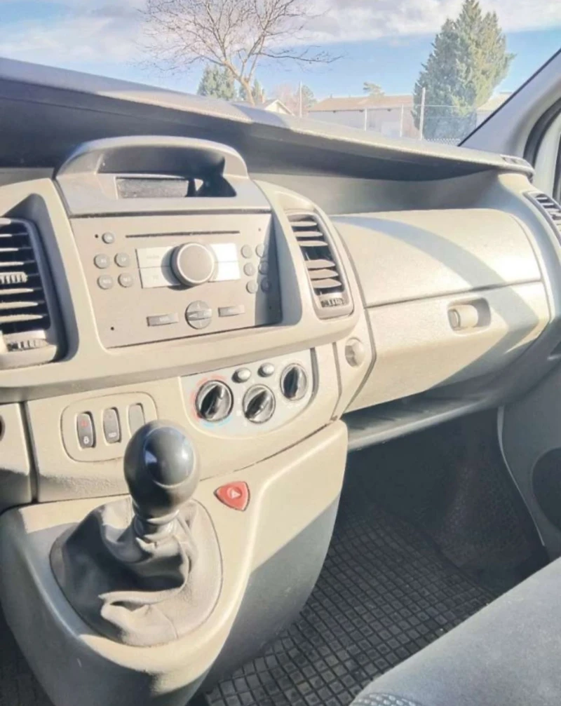 Opel Vivaro 1.9d, Клима, Face, снимка 6 - Бусове и автобуси - 49485254