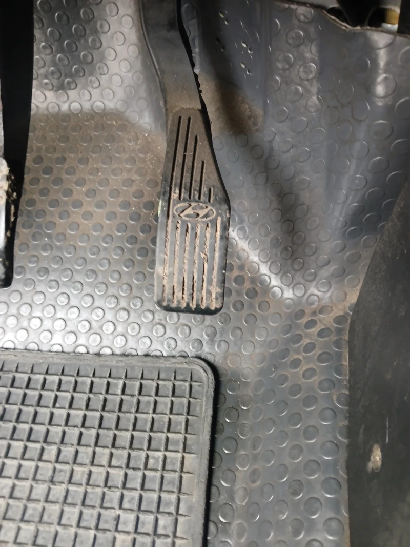 Hyundai H1, снимка 14 - Бусове и автобуси - 53564051