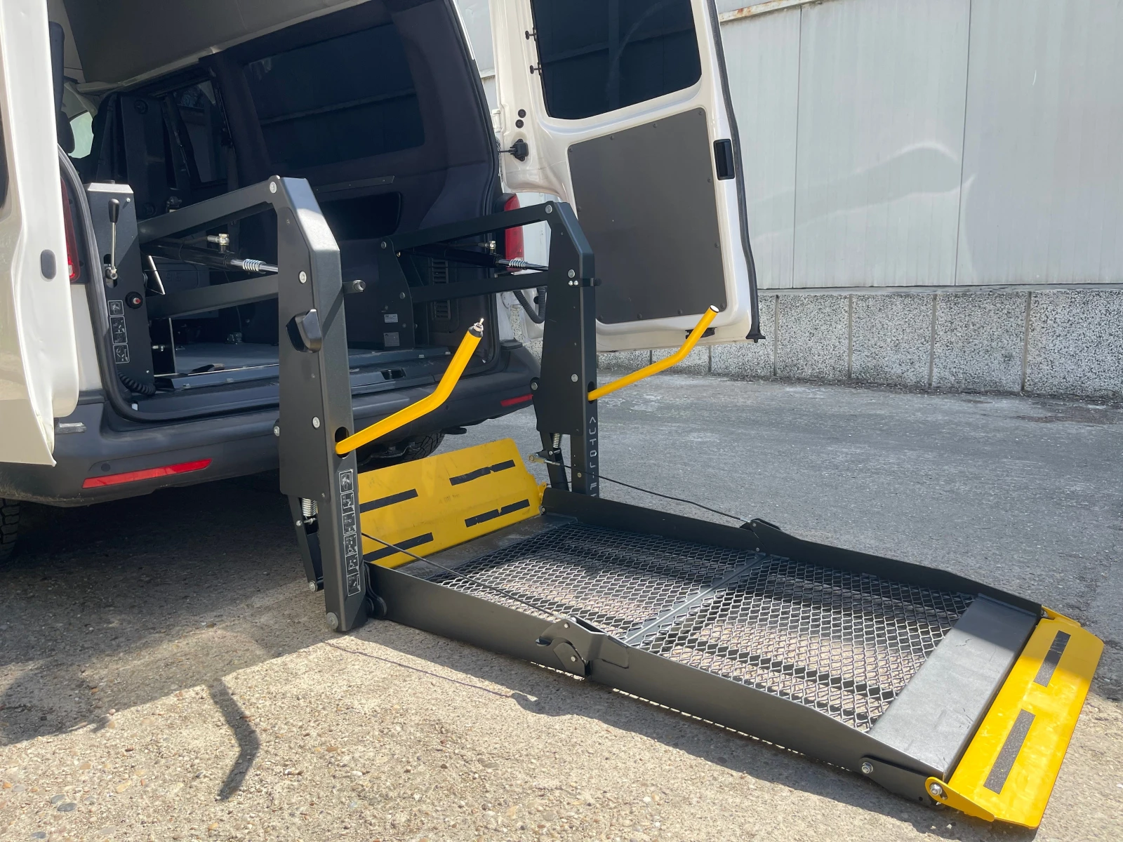 VW Transporter, снимка 17 - Бусове и автобуси - 53651840