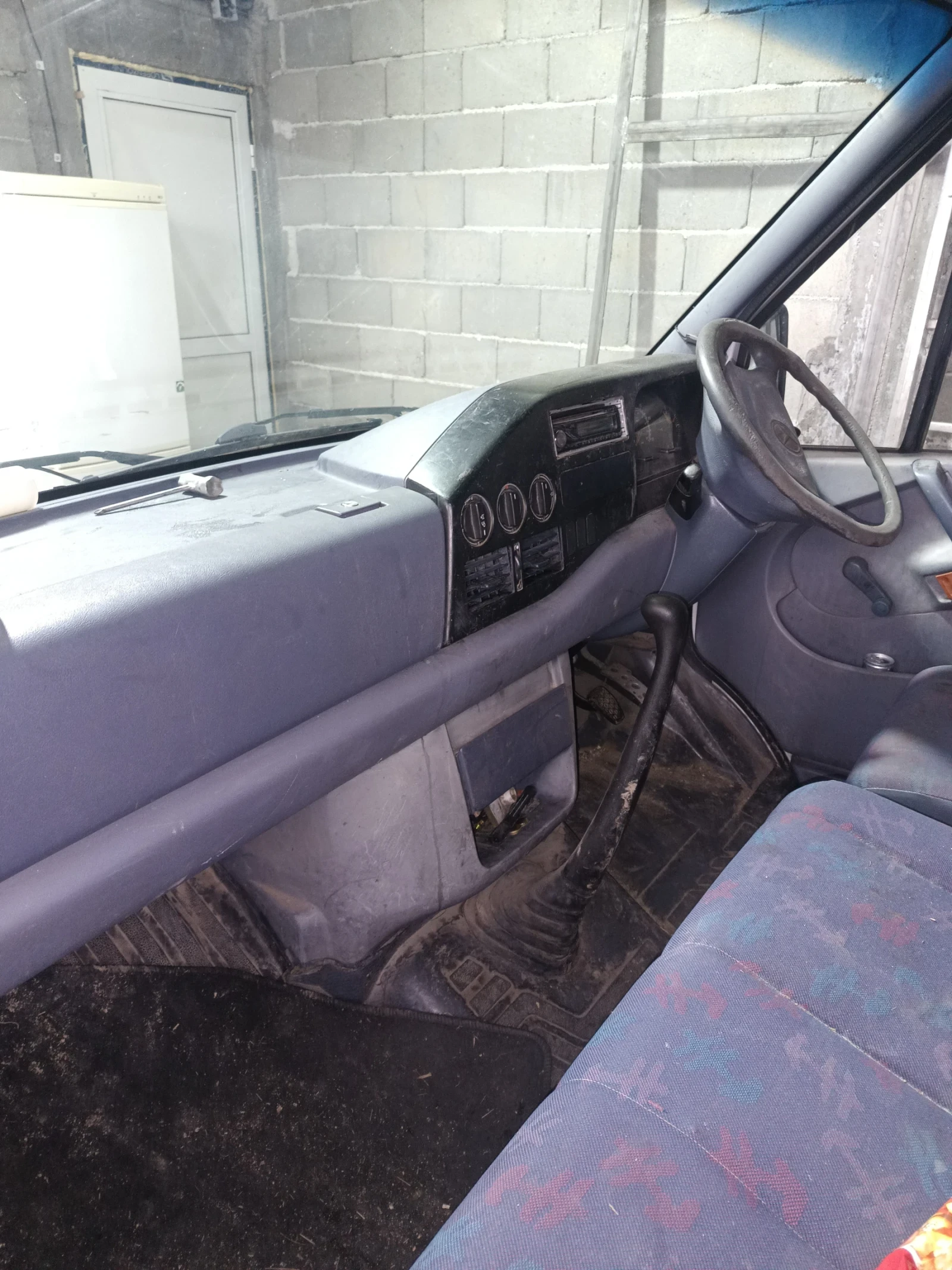 Mercedes-Benz 310 32585 - изображение 5