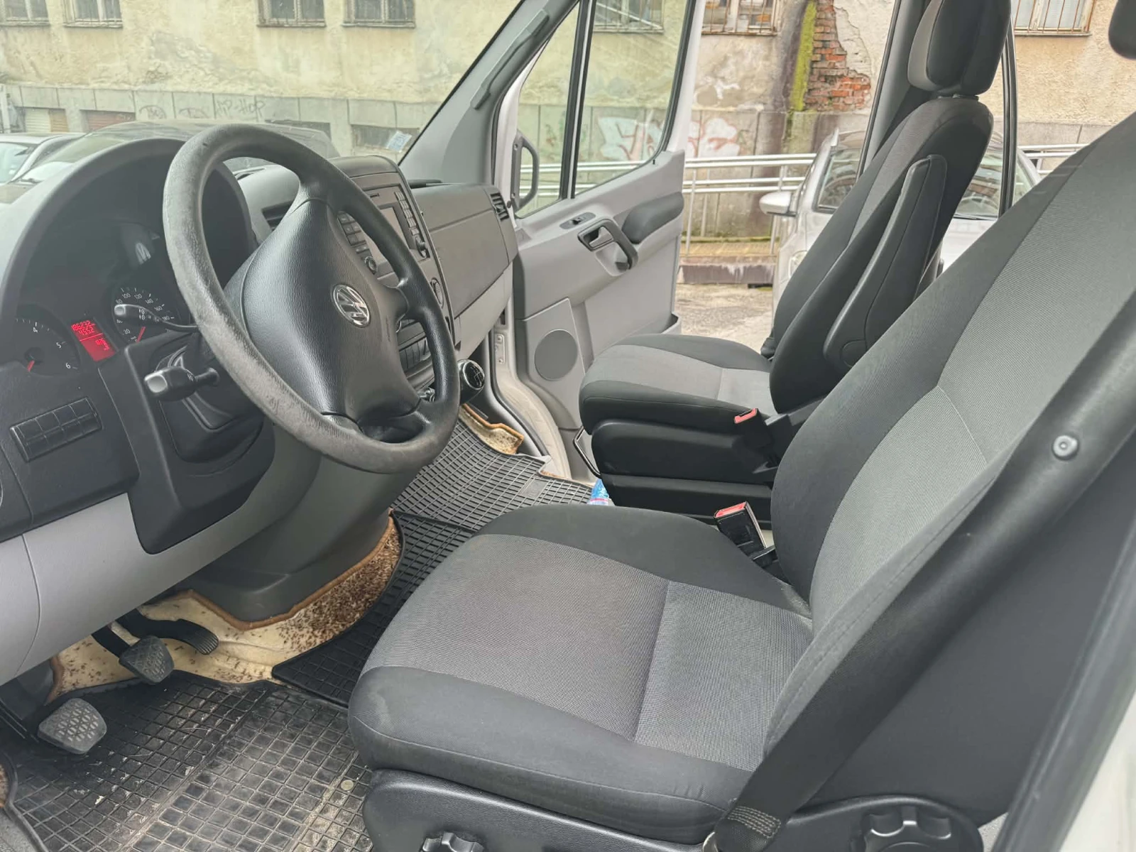VW Crafter, снимка 9 - Бусове и автобуси - 53946100