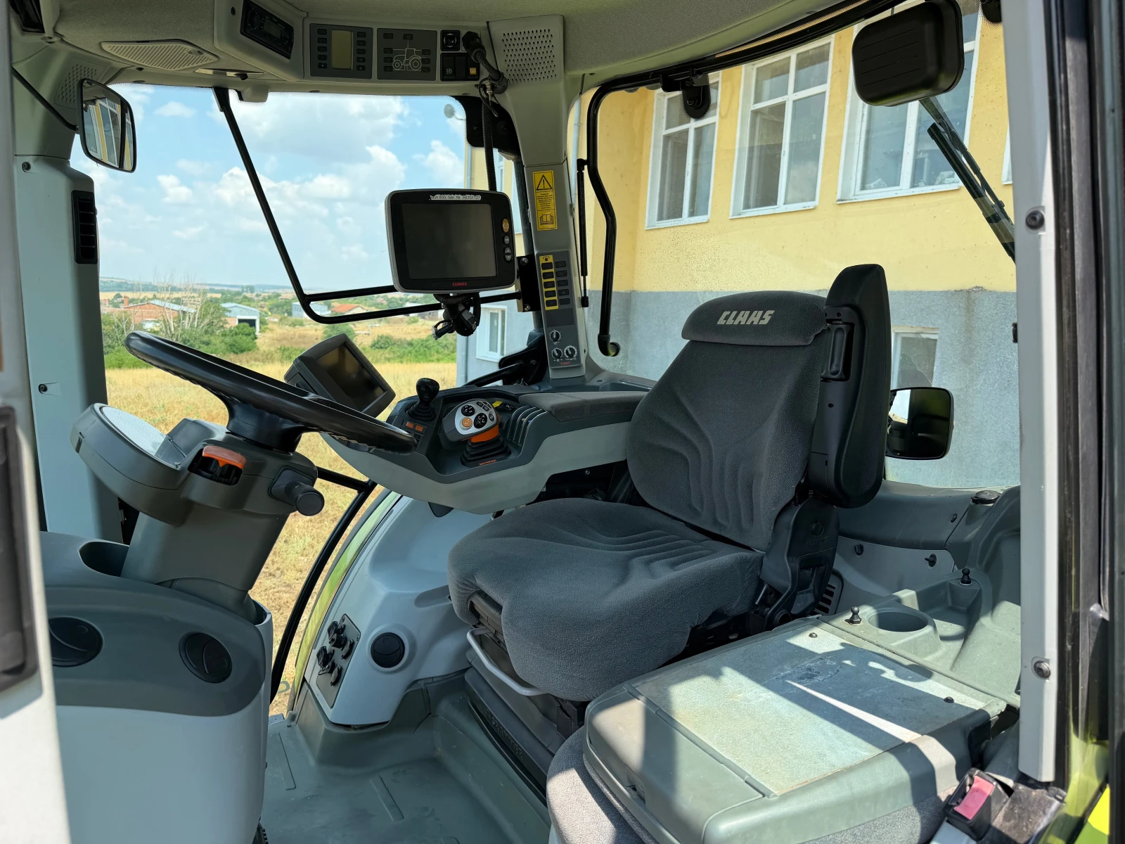 Трактор Claas ARION 550 CEBIS НАВИГАЦИЯ ЛИЗИНГ, снимка 10 - Селскостопанска техника - 55143420