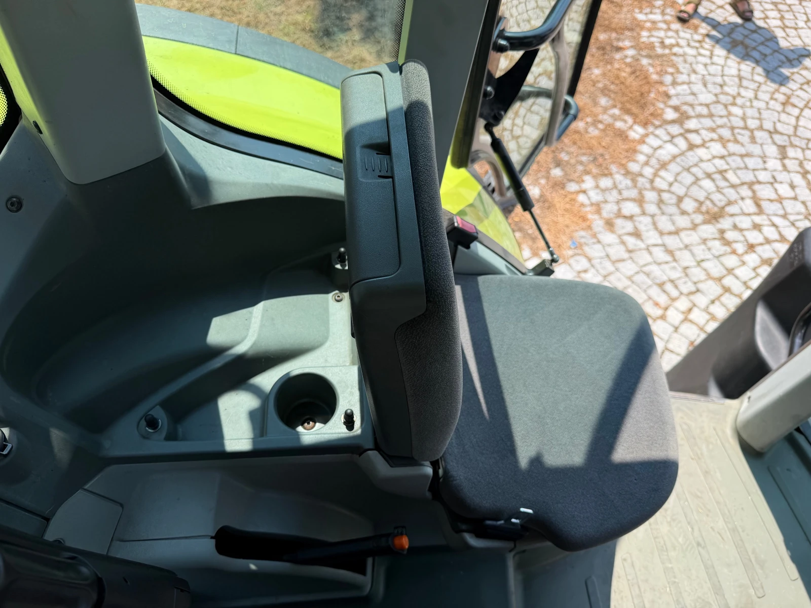 Трактор Claas ARION 550 CEBIS НАВИГАЦИЯ ЛИЗИНГ, снимка 15 - Селскостопанска техника - 55143420