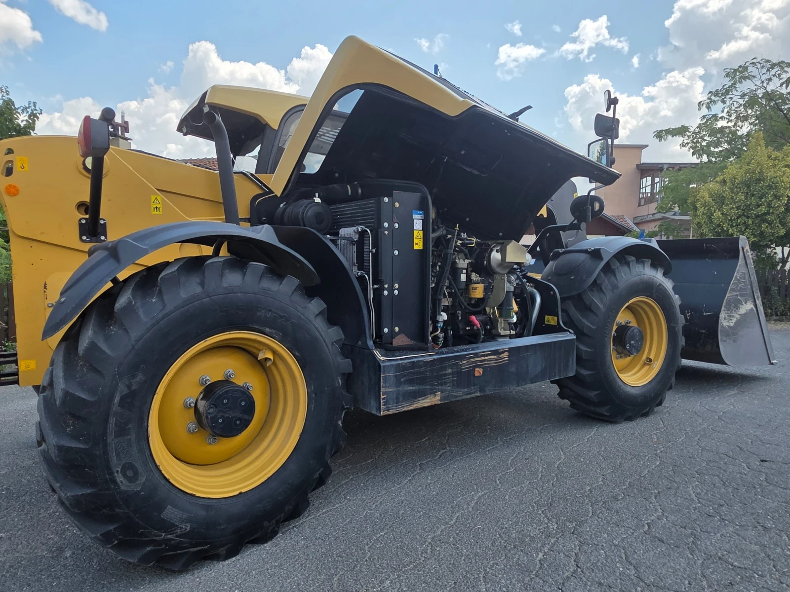 Телескопичен товарач Caterpillar TH337C, снимка 7 - Селскостопанска техника - 56620056